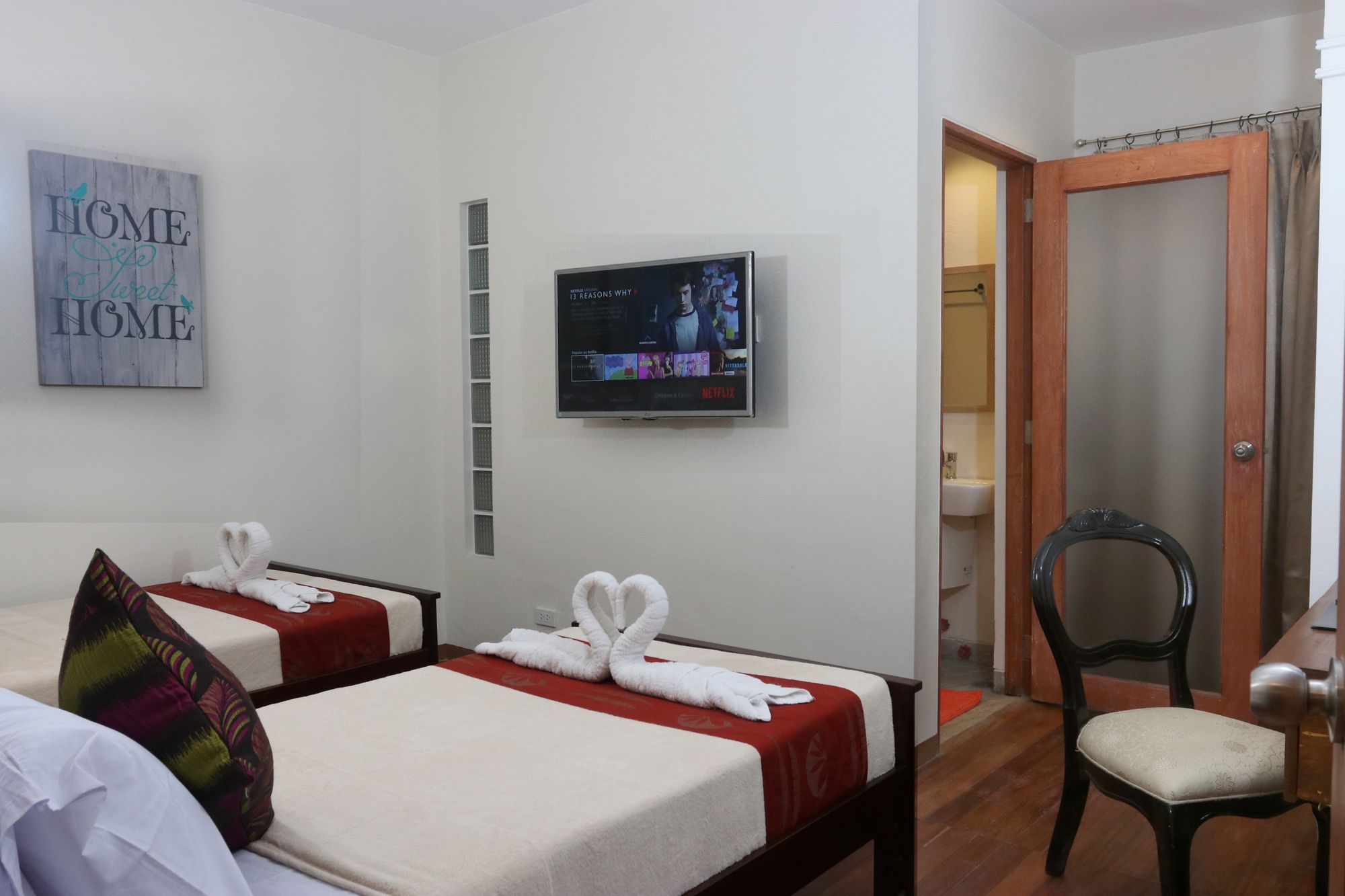 1775 Adriatico Suites