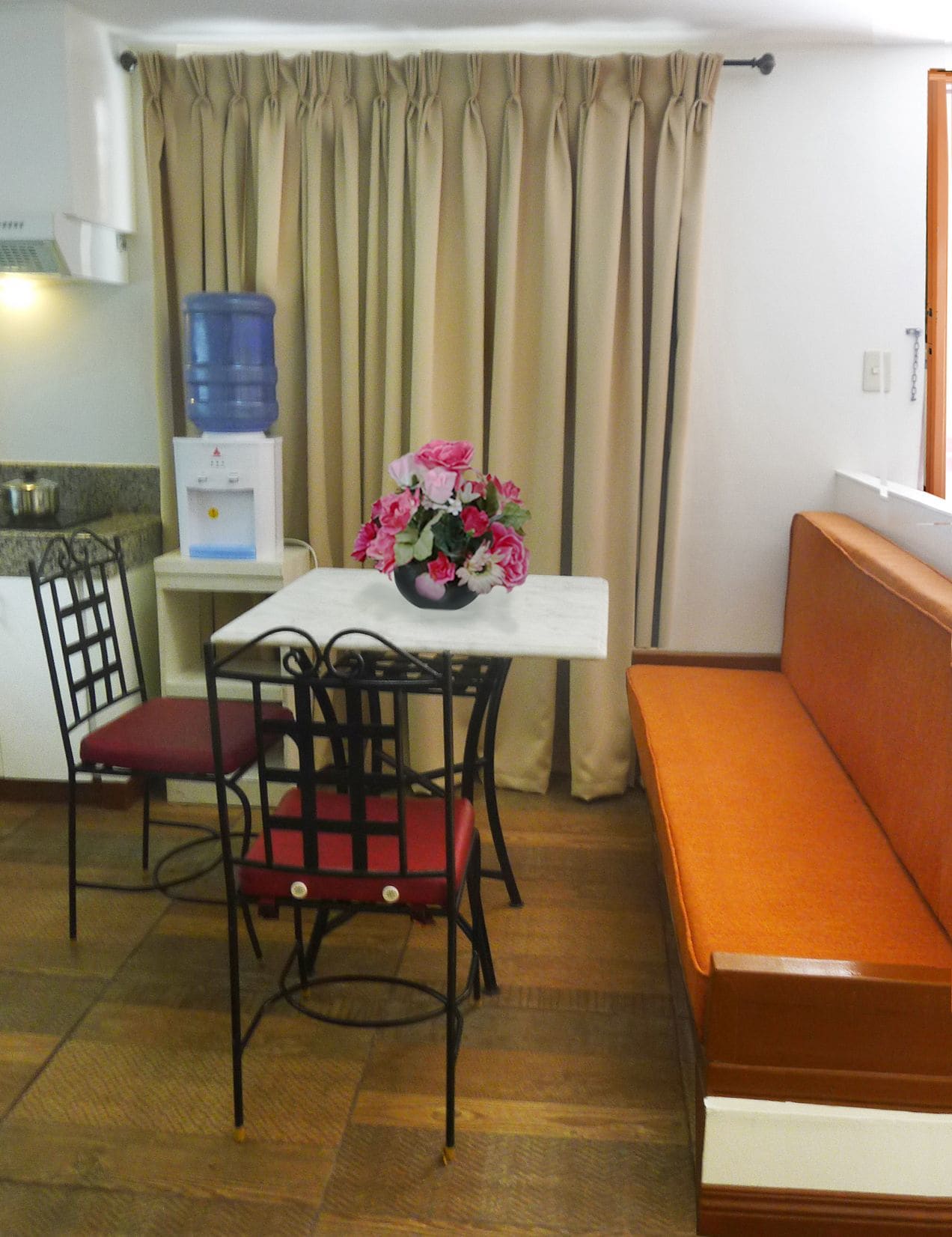 1775 Adriatico Suites