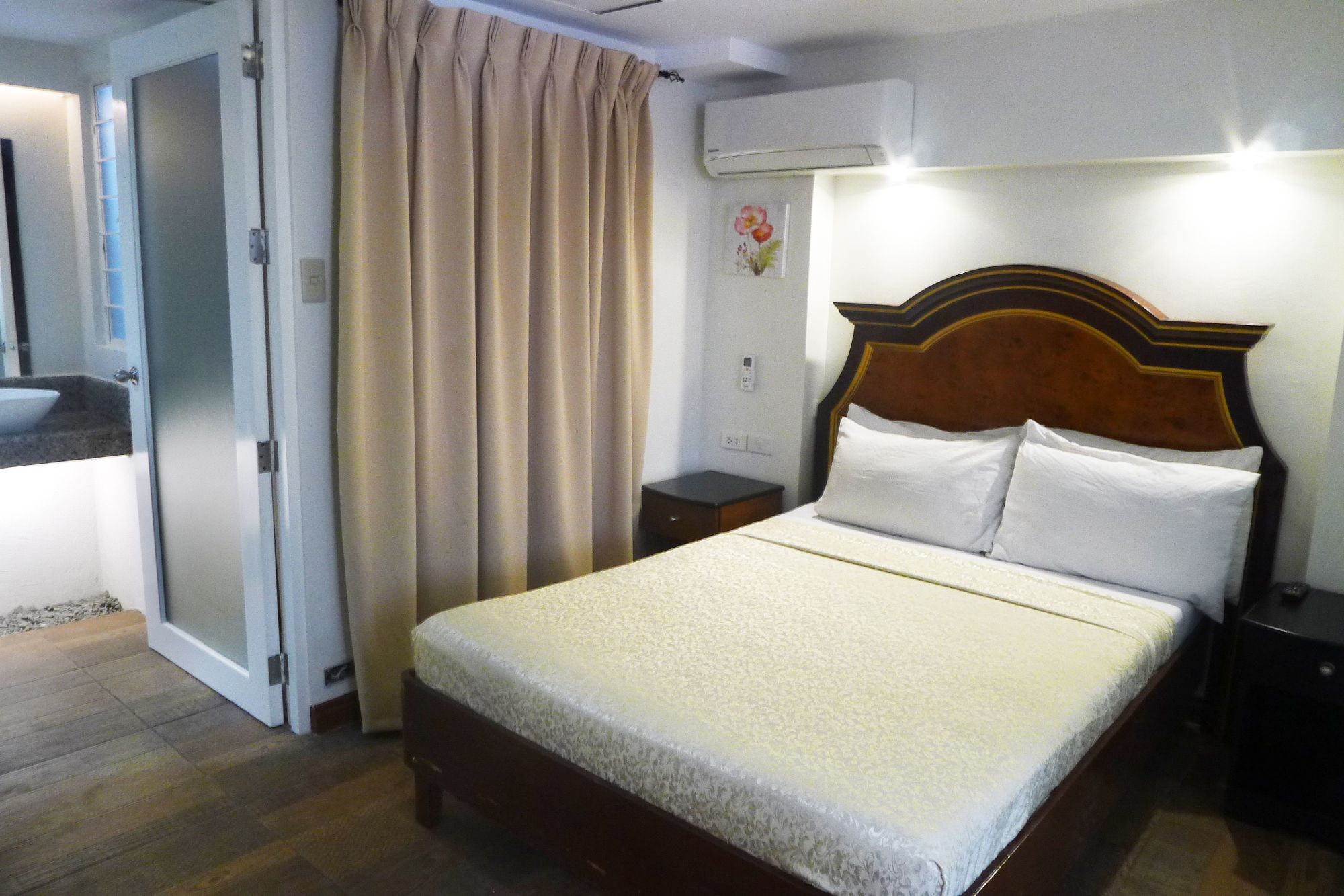 1775 Adriatico Suites