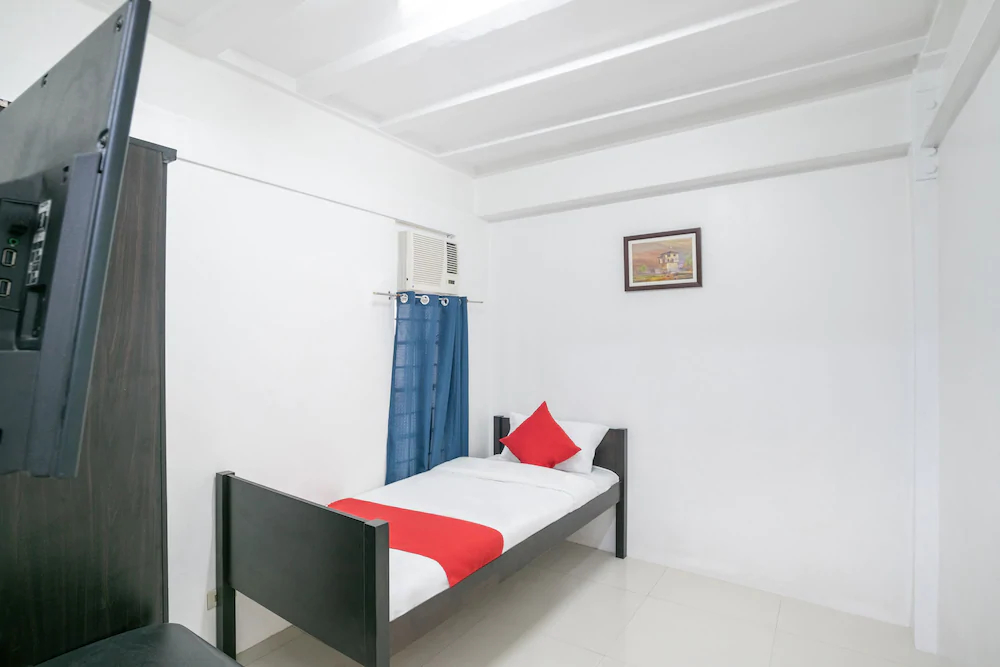 Aguados Place by OYO Rooms