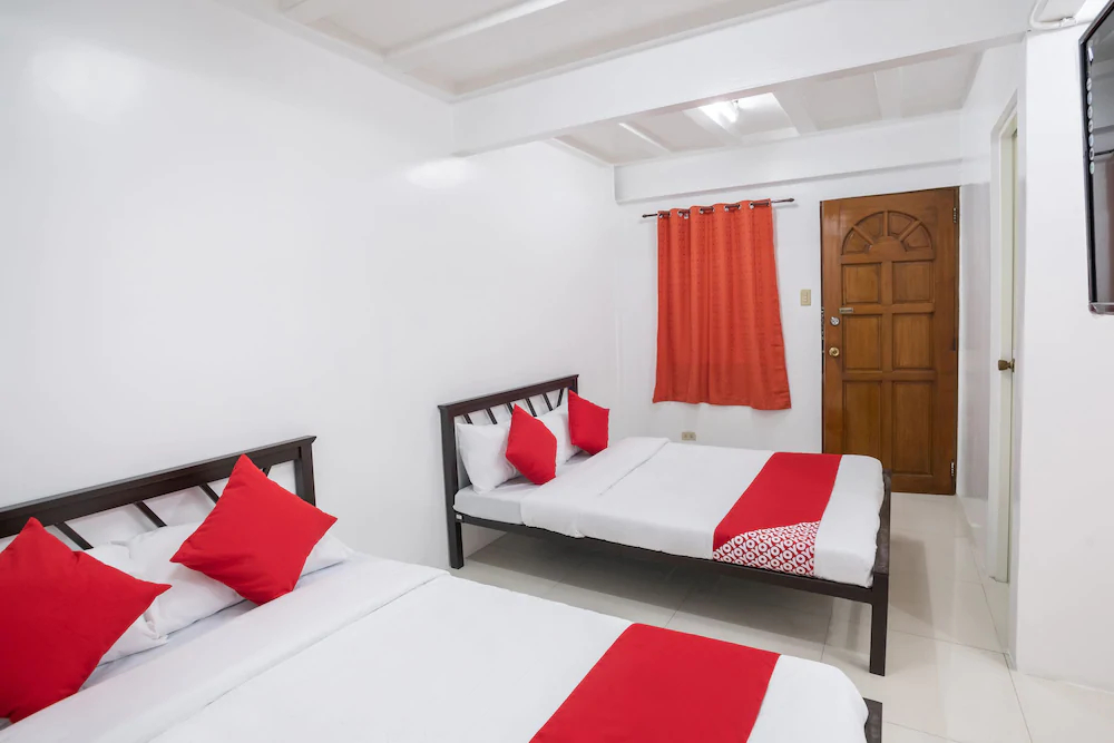 Aguados Place by OYO Rooms