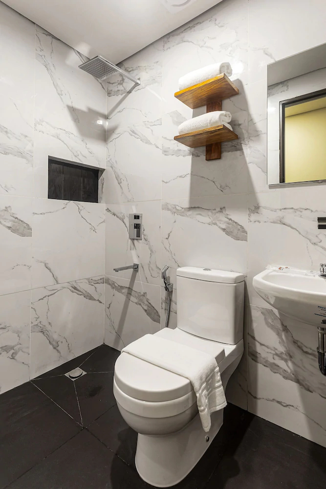 Airo Hotel by OYO Rooms