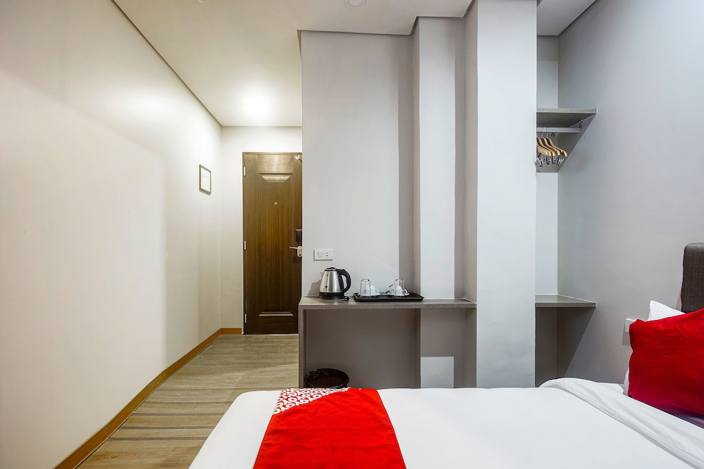 Airo Hotel by OYO Rooms