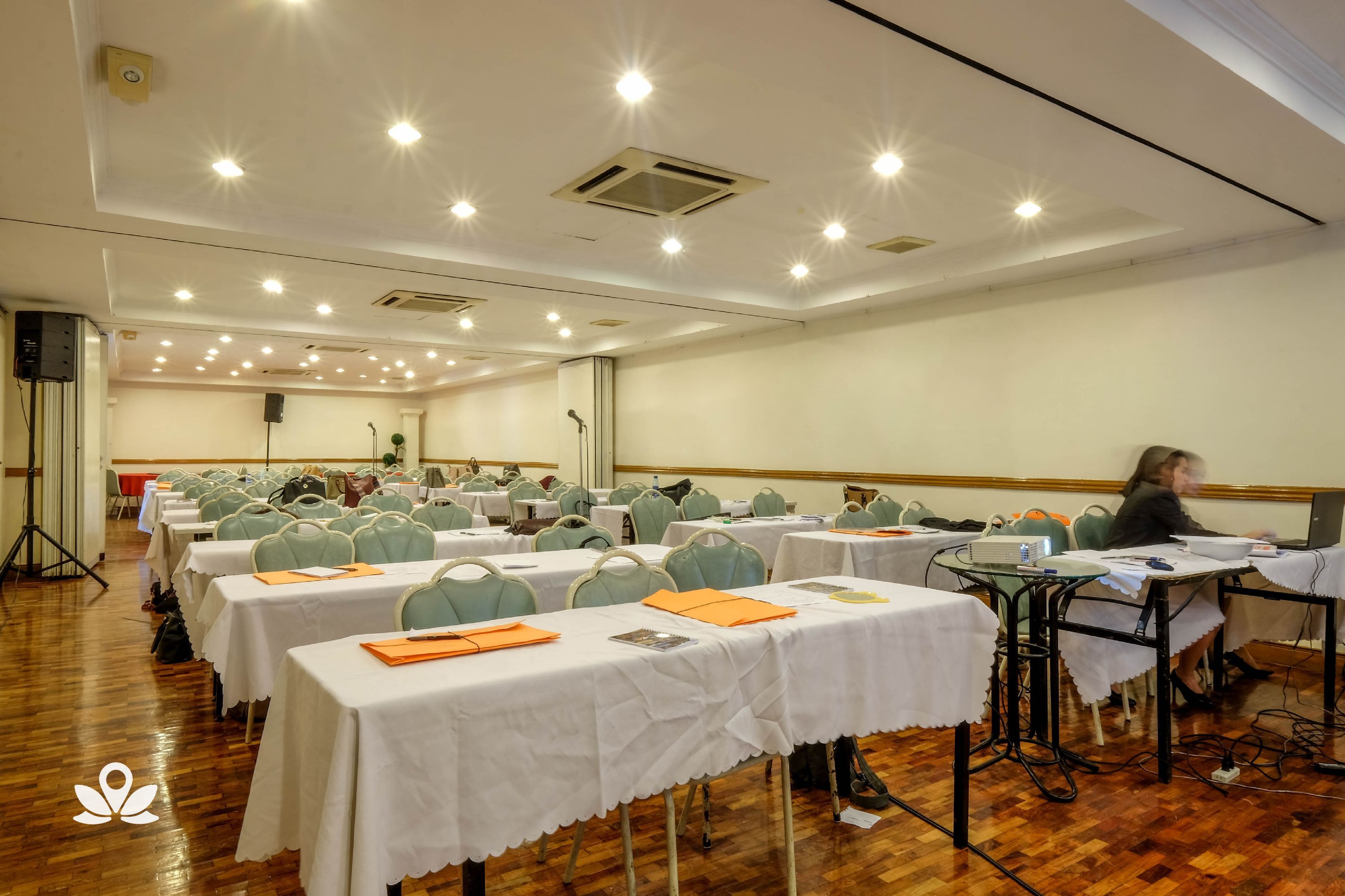 Aloha Hotel by ZEN Rooms