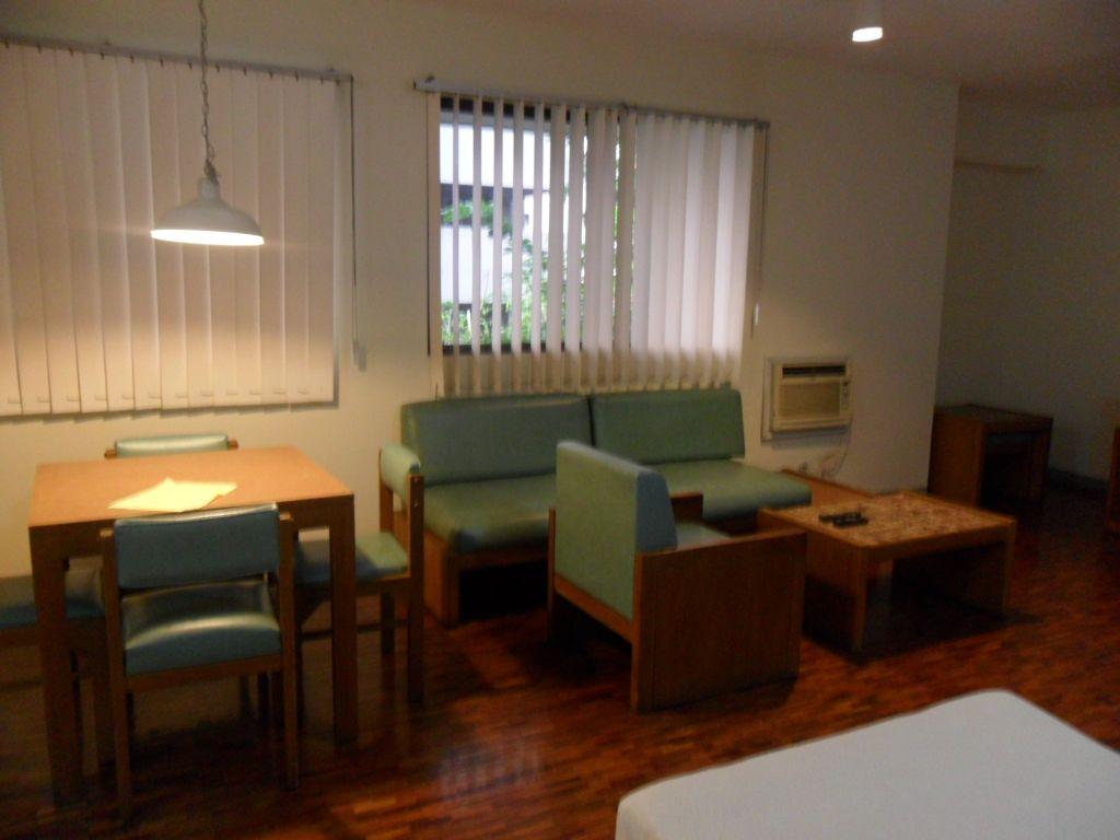 Amorsolo Mansion Apartments And Suites
