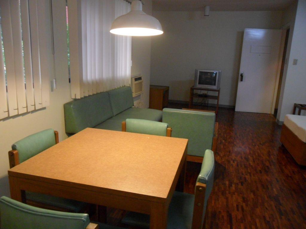 Amorsolo Mansion Apartments And Suites