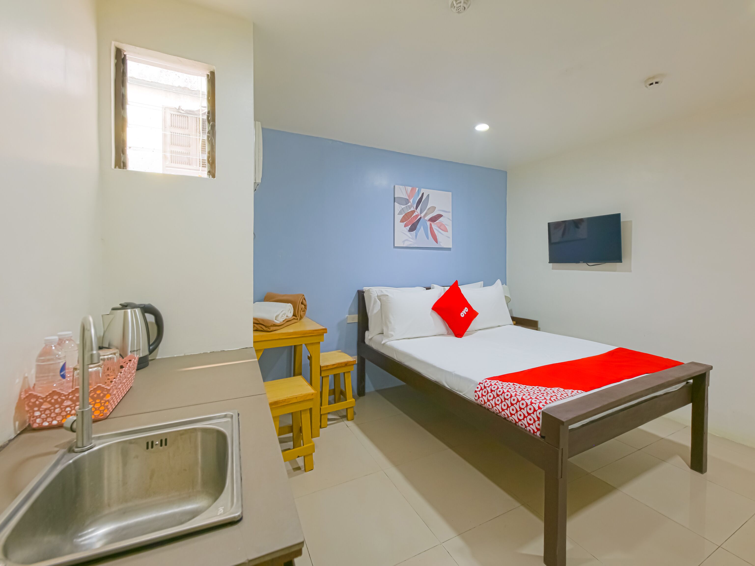 Arzo Hotel Makati by OYO Rooms