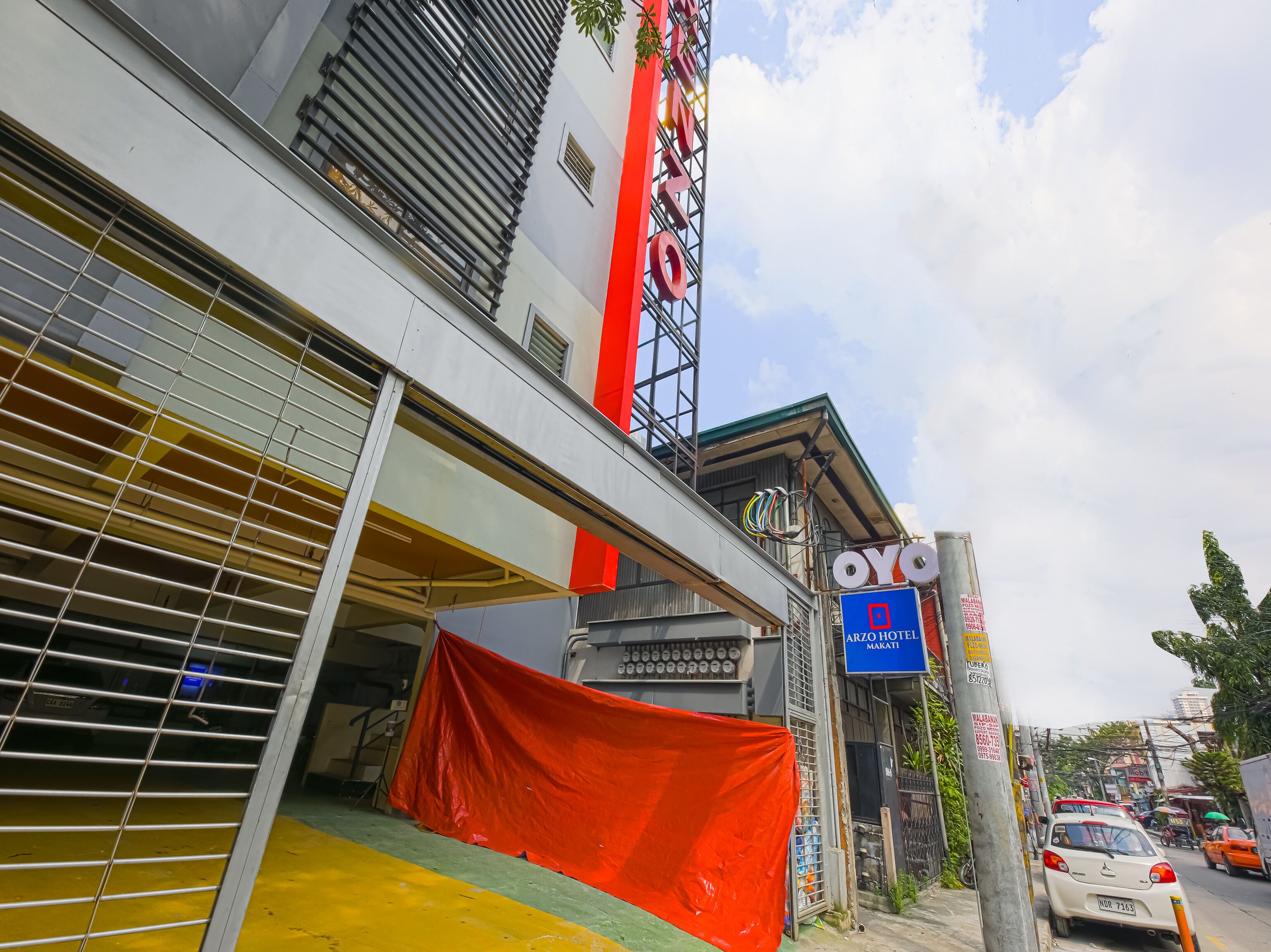 Arzo Hotel Makati by OYO Rooms