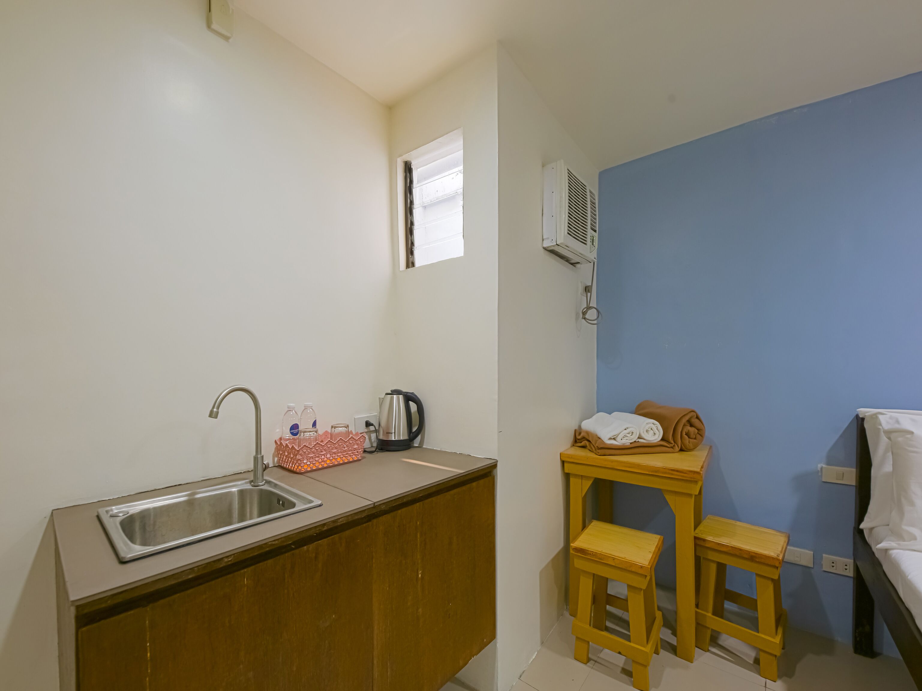 Arzo Hotel Makati by OYO Rooms