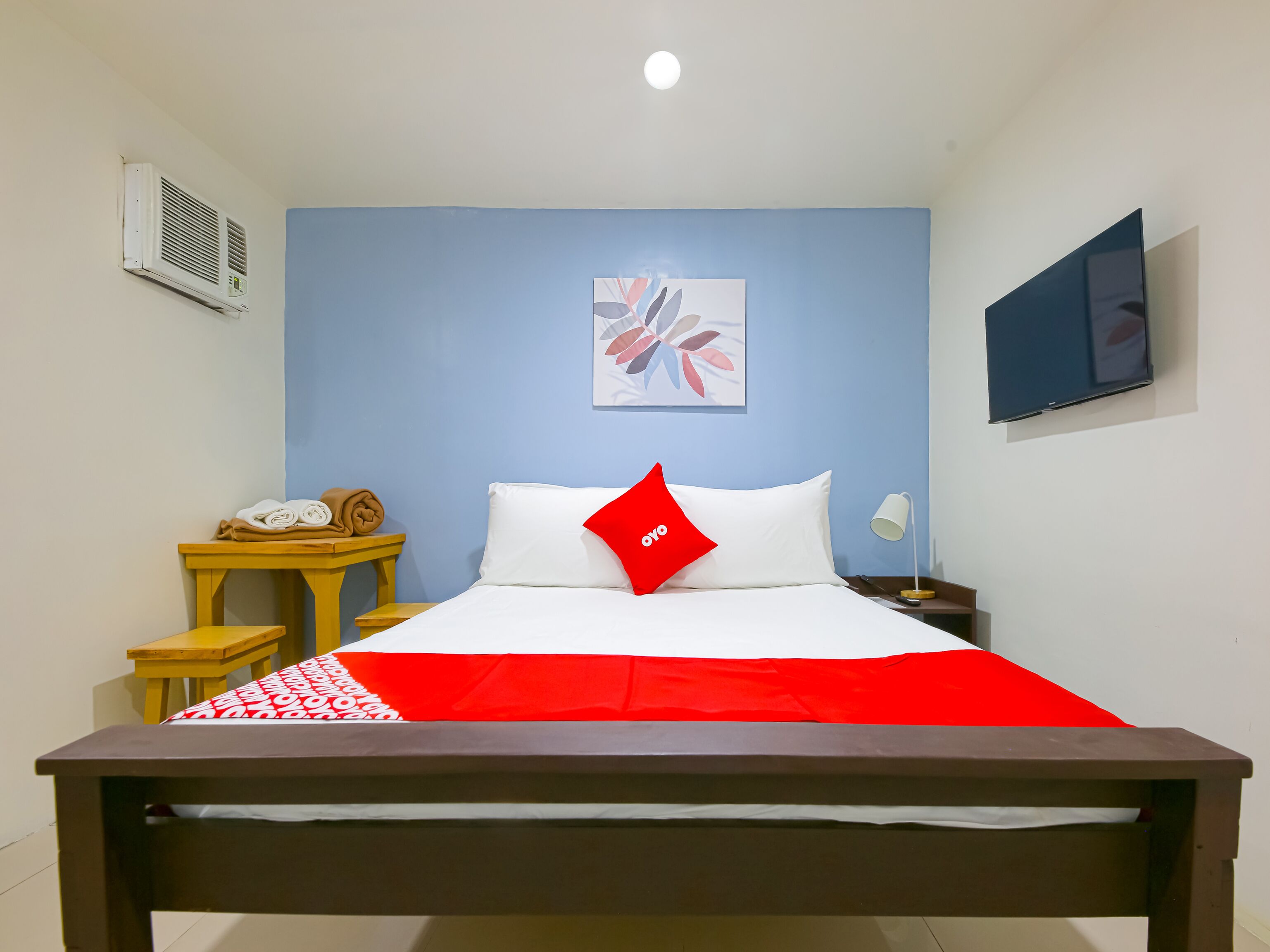 Arzo Hotel Makati by OYO Rooms