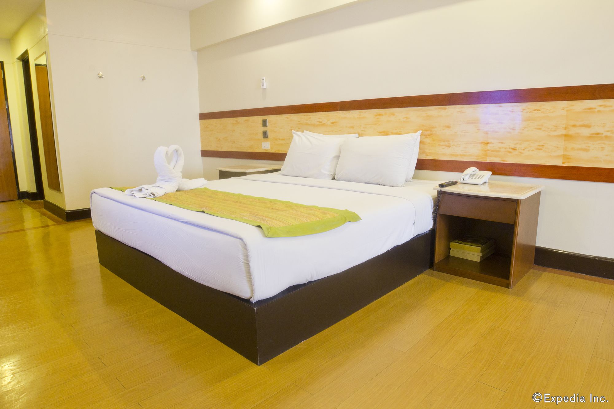 Atrium Hotel