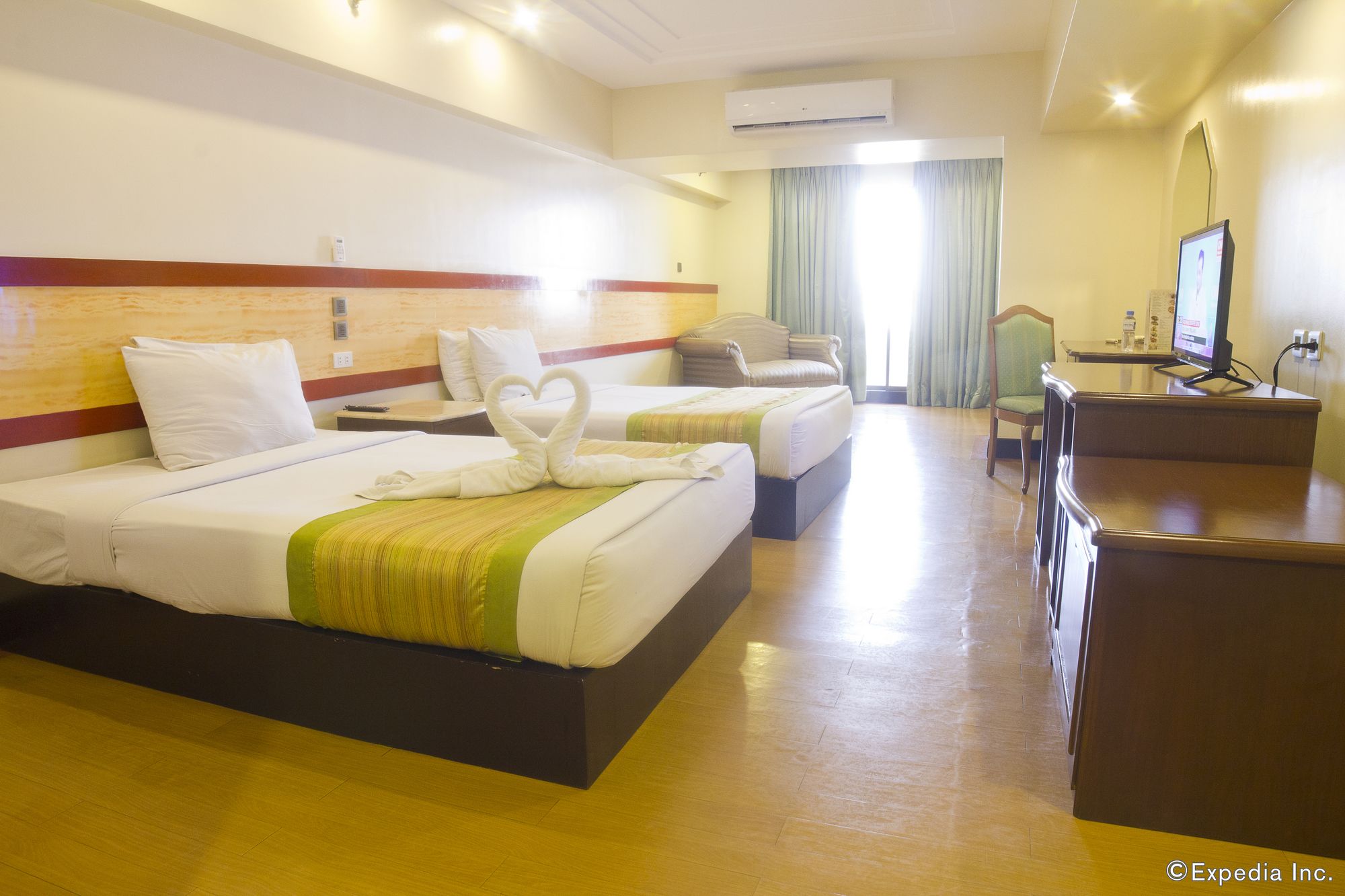 Atrium Hotel