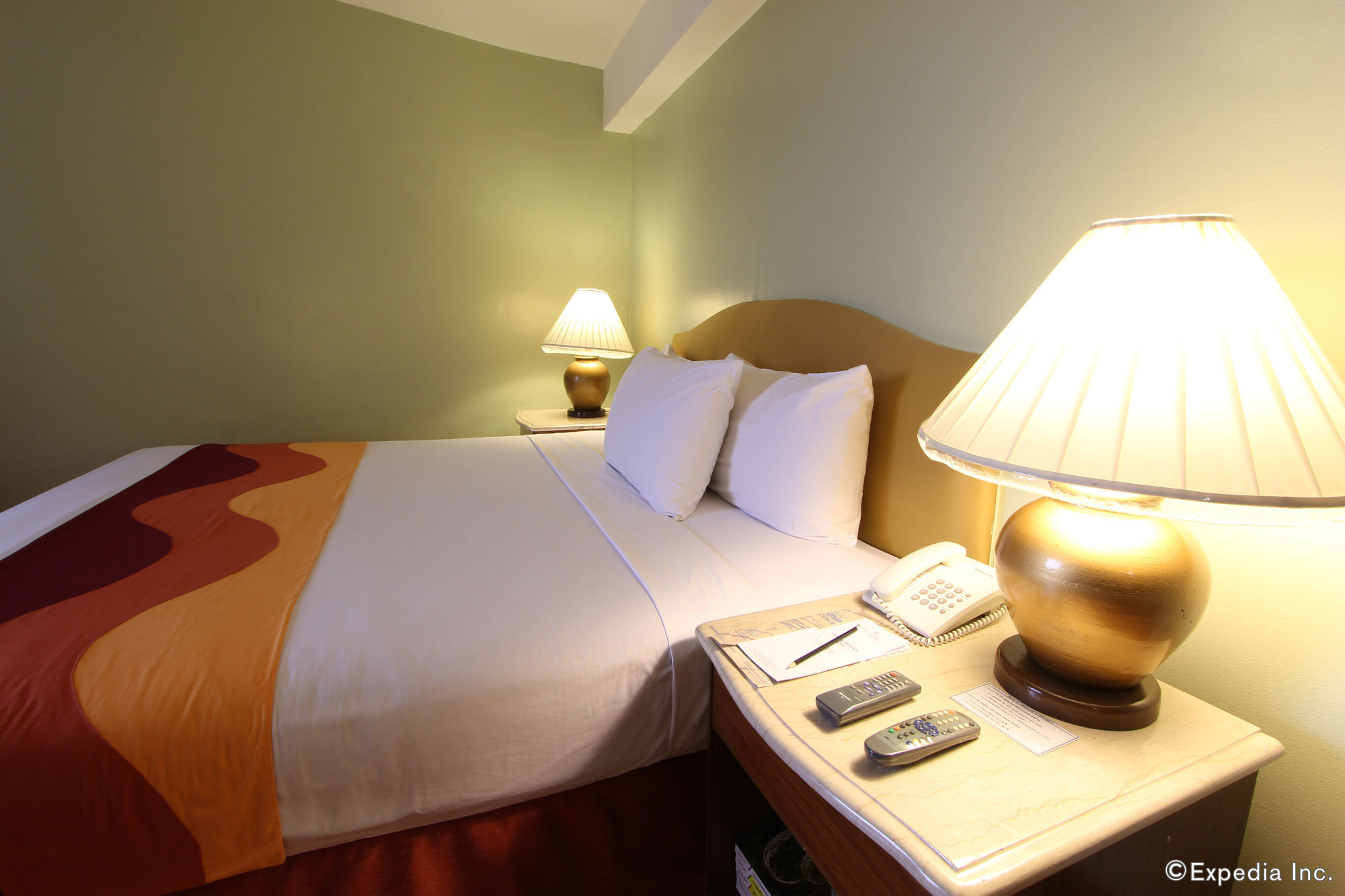 Atrium Hotel