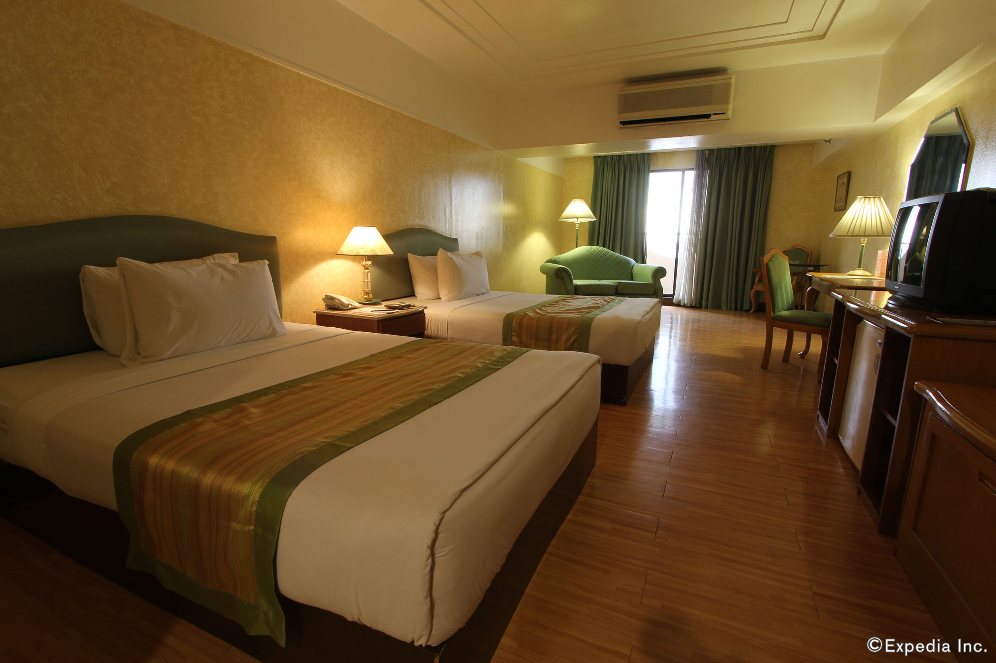 Atrium Hotel