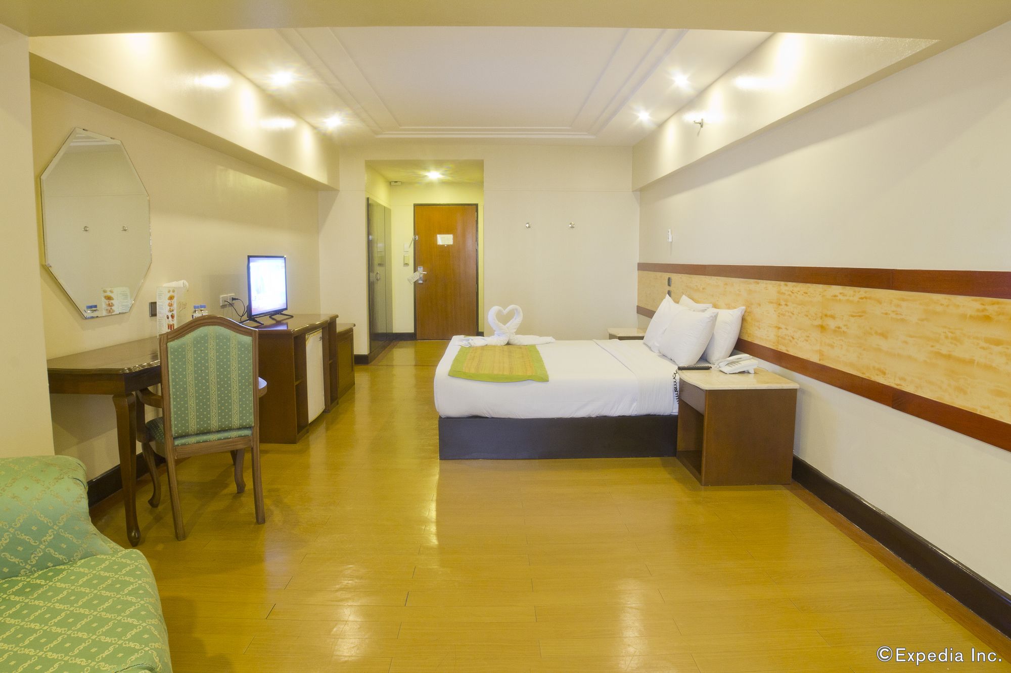 Atrium Hotel