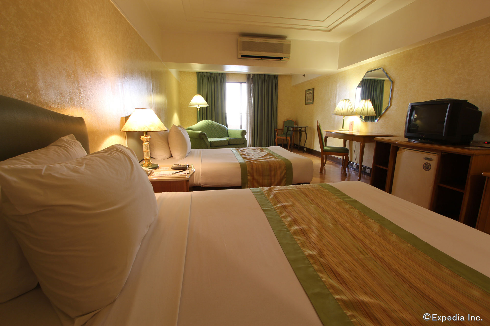 Atrium Hotel