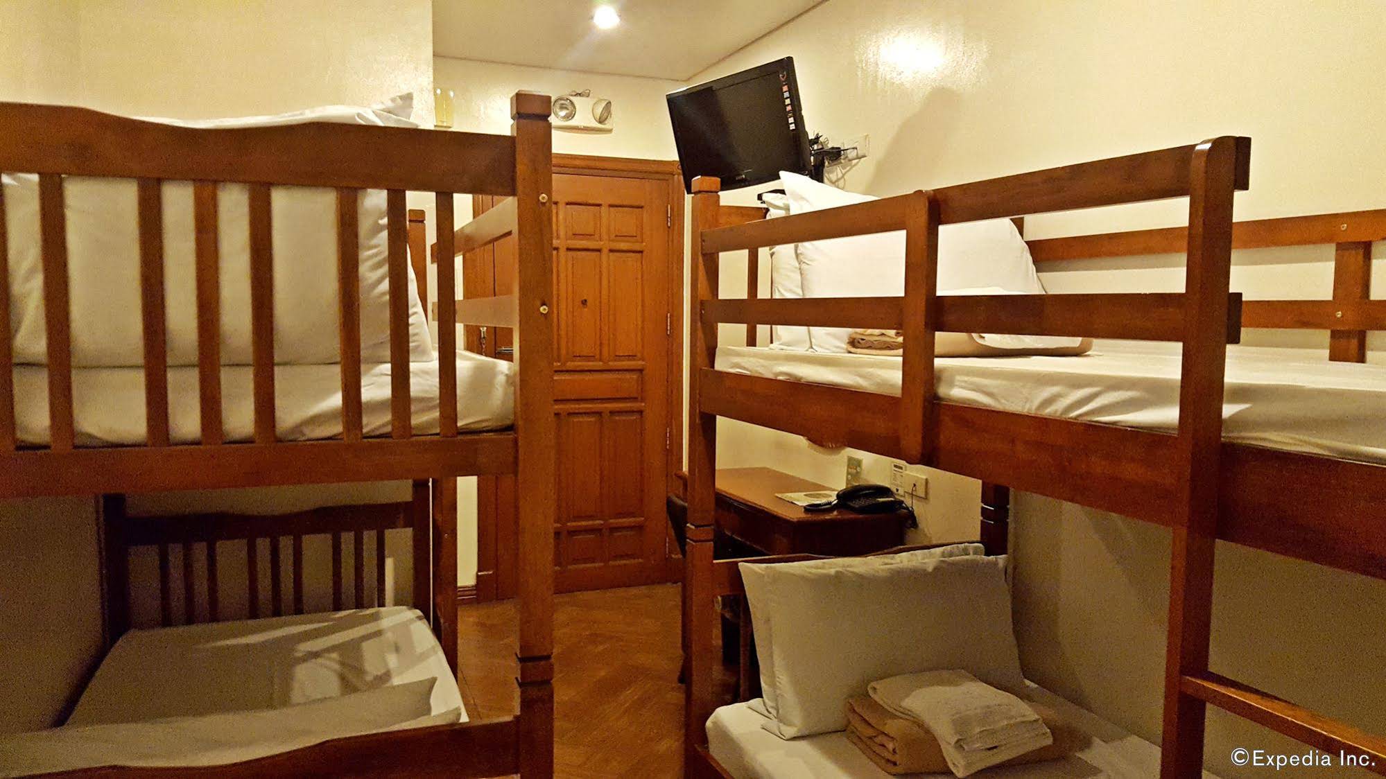 Belvilla Airport Stays Near Makati Manila