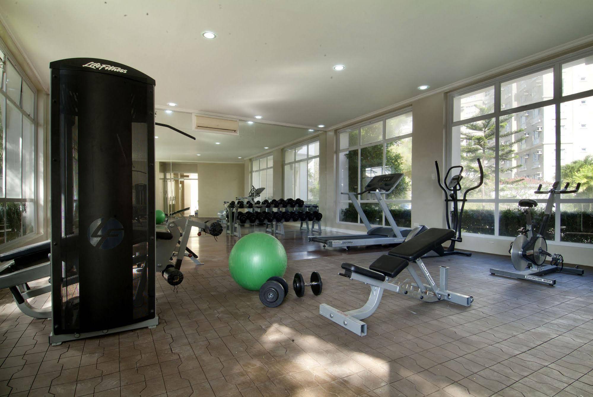 Bellini Suites at Presidio, Lakefront