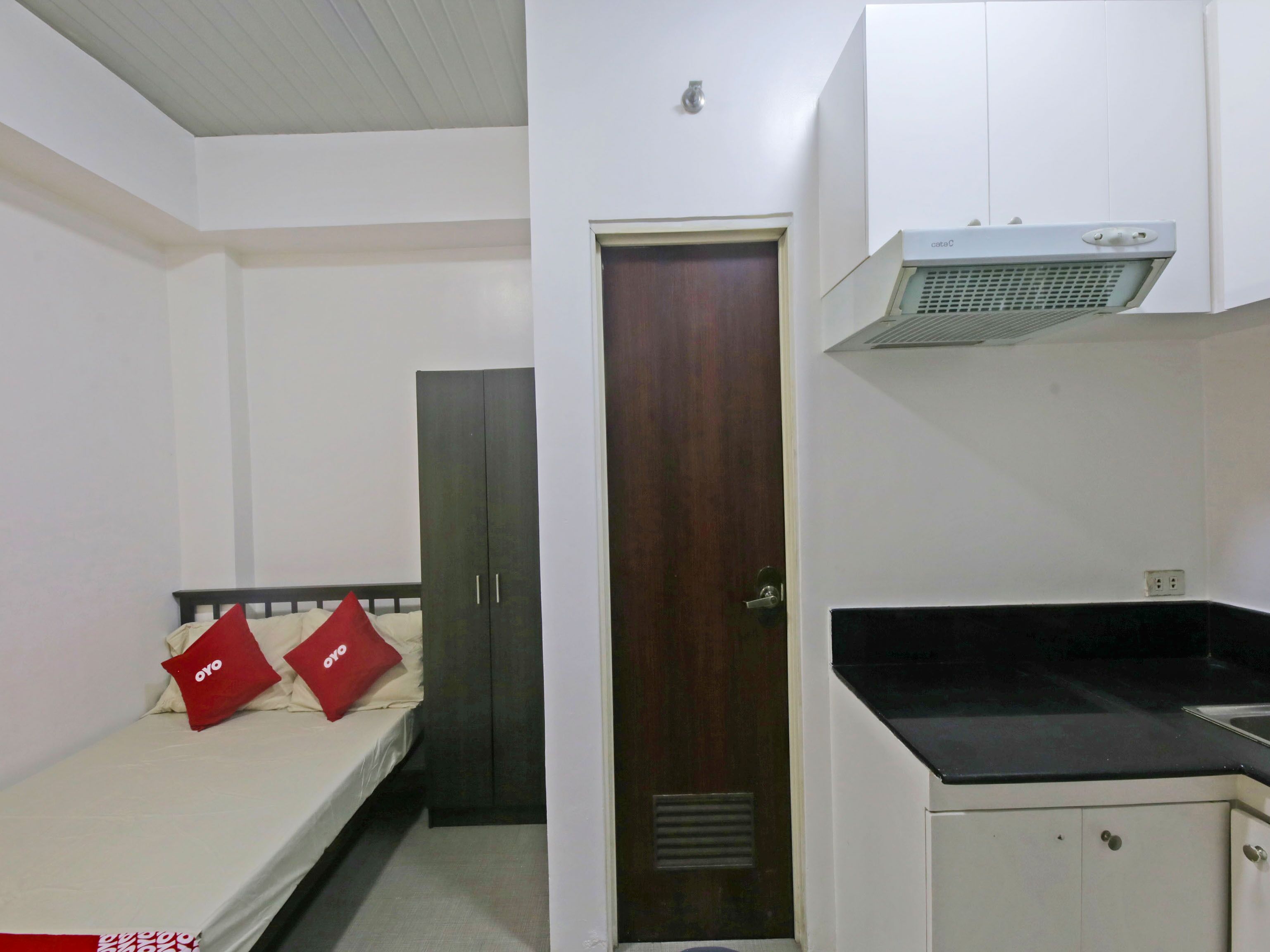 Bernbon Condominiuim Manila by OYO