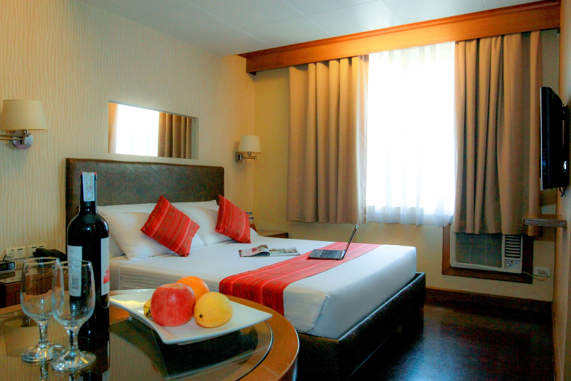 Best Western Hotel La Corona Manila