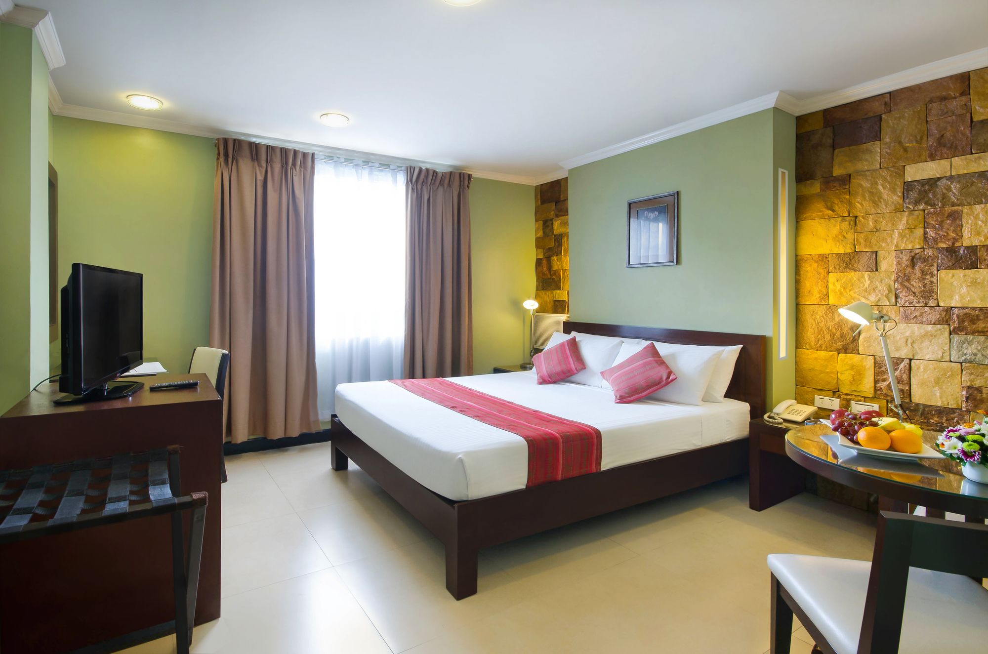 Best Western Hotel La Corona Manila