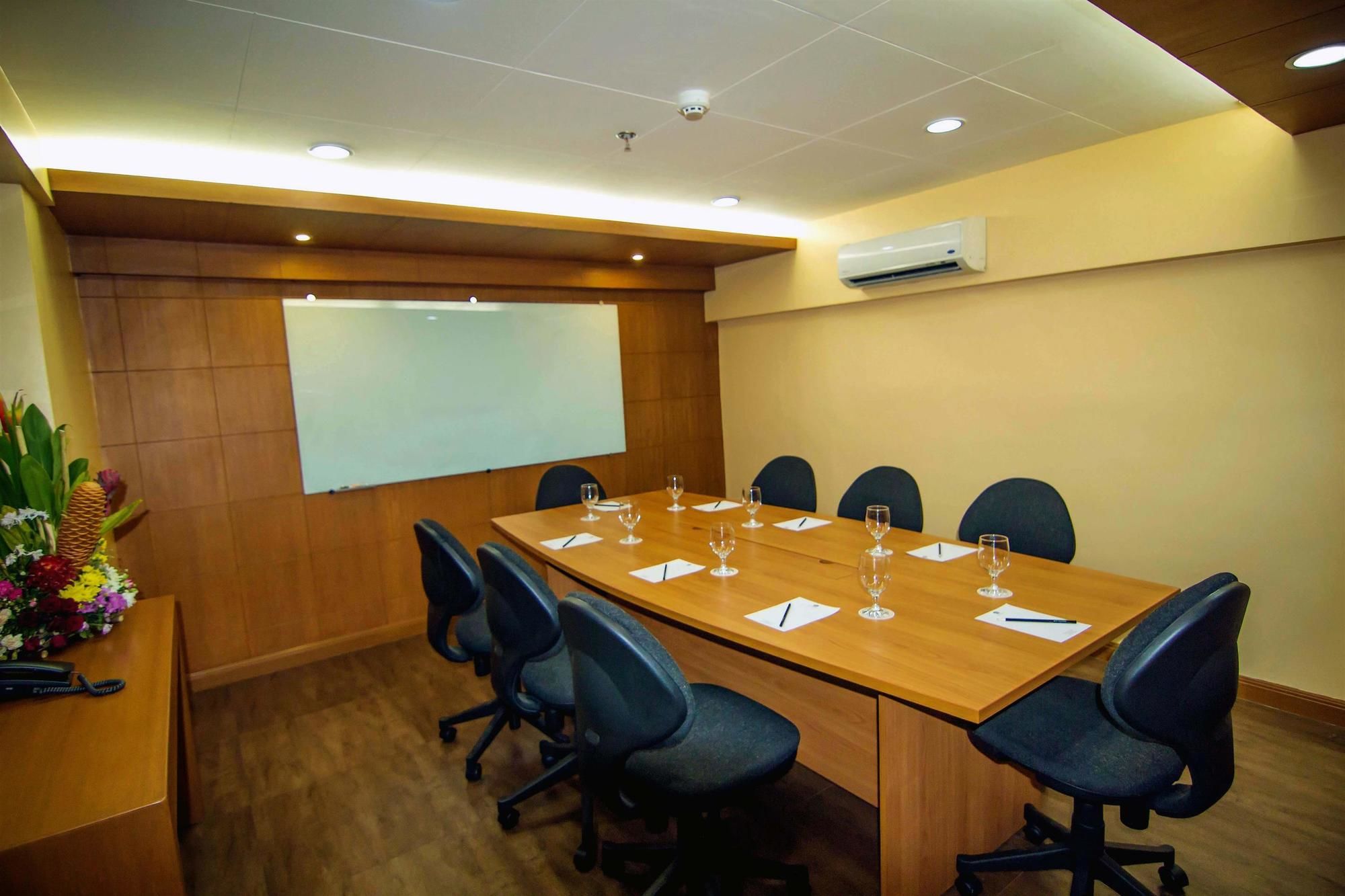 Best Western Hotel La Corona Manila
