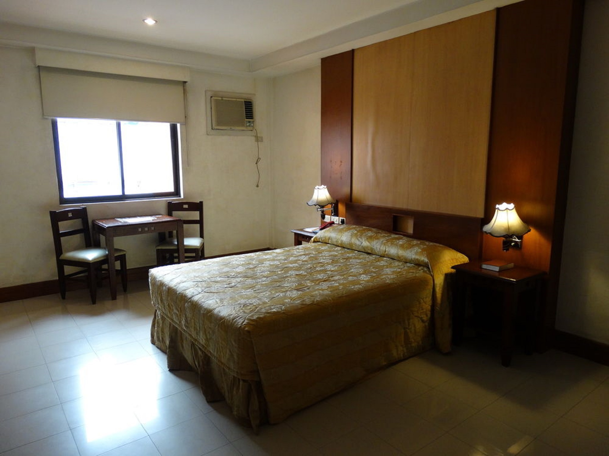 Cherry Blossoms Hotel