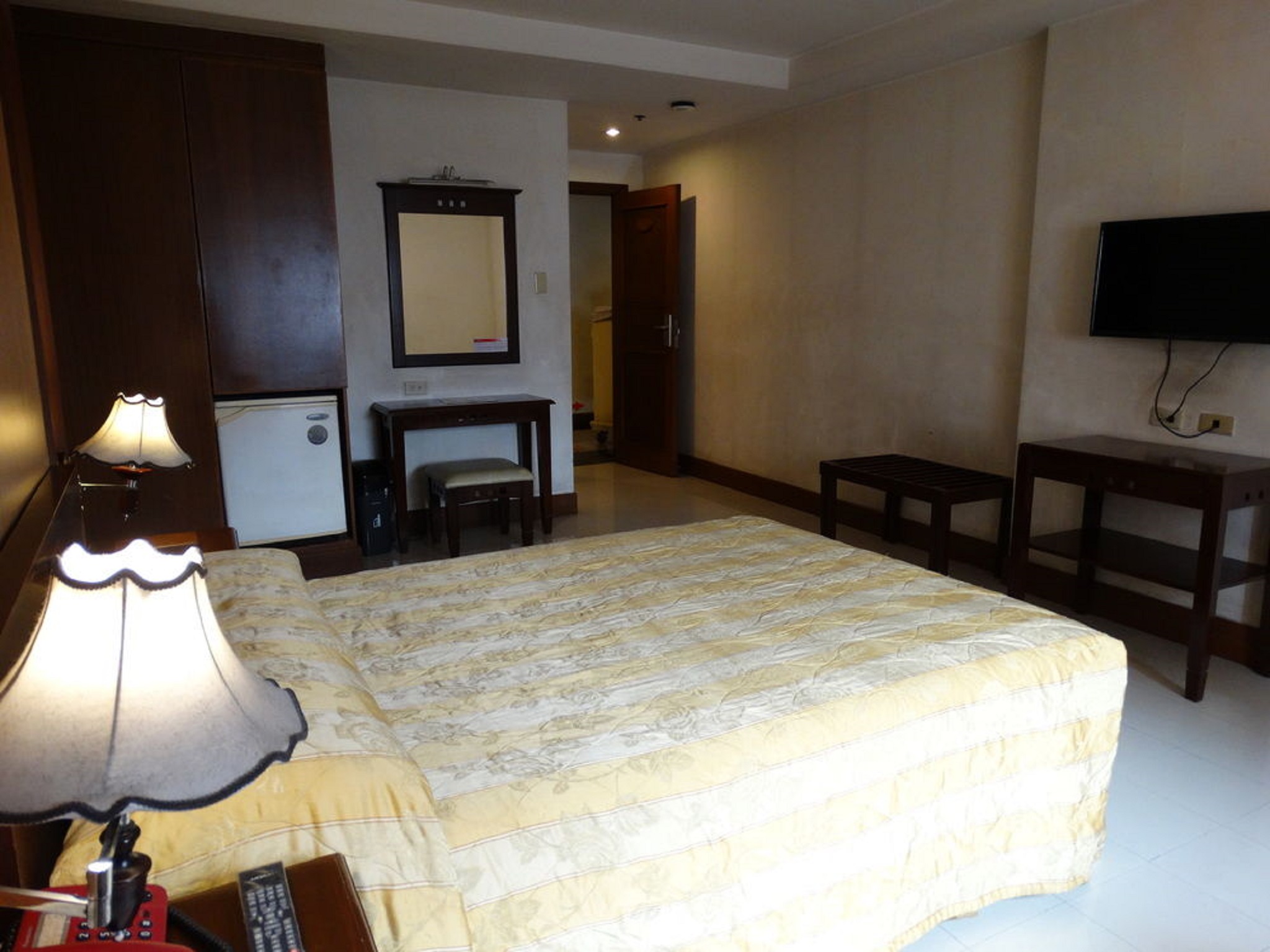 Cherry Blossoms Hotel