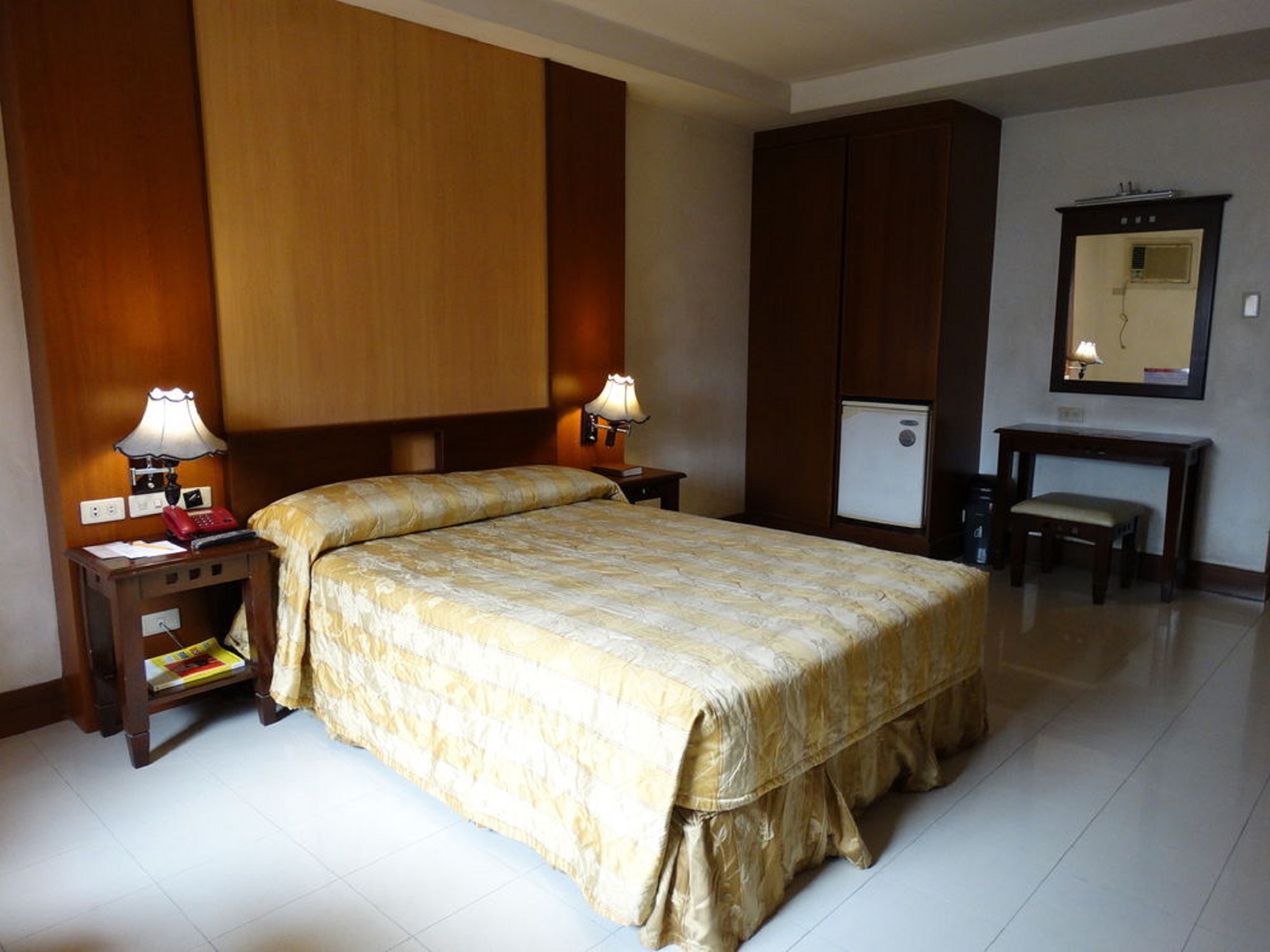 Cherry Blossoms Hotel