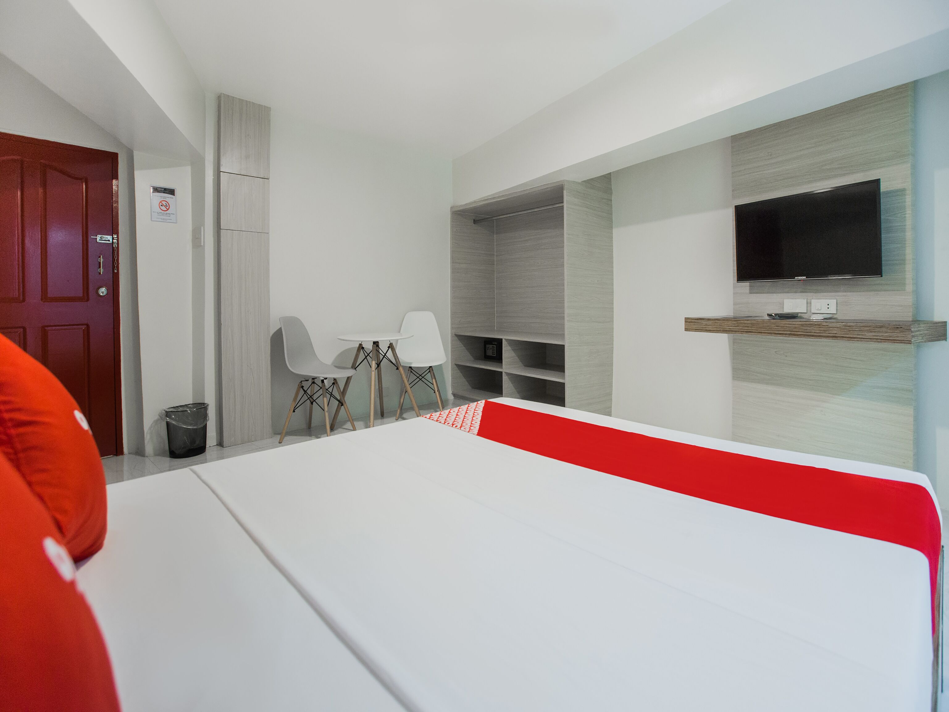 Circuit Hostel by OYO Rooms