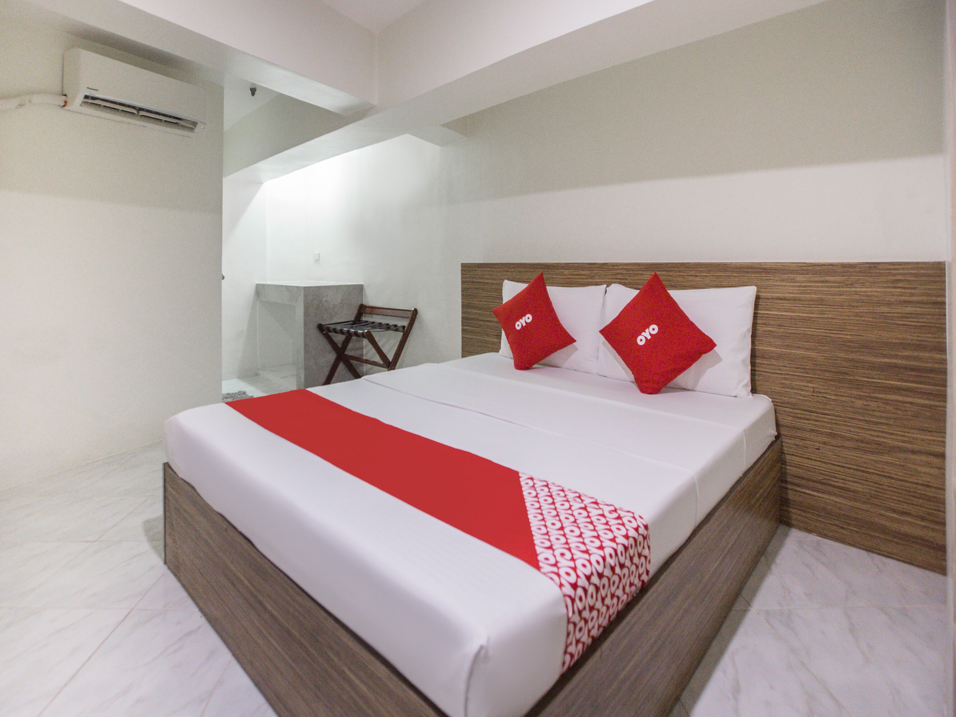 Circuit Hostel by OYO Rooms