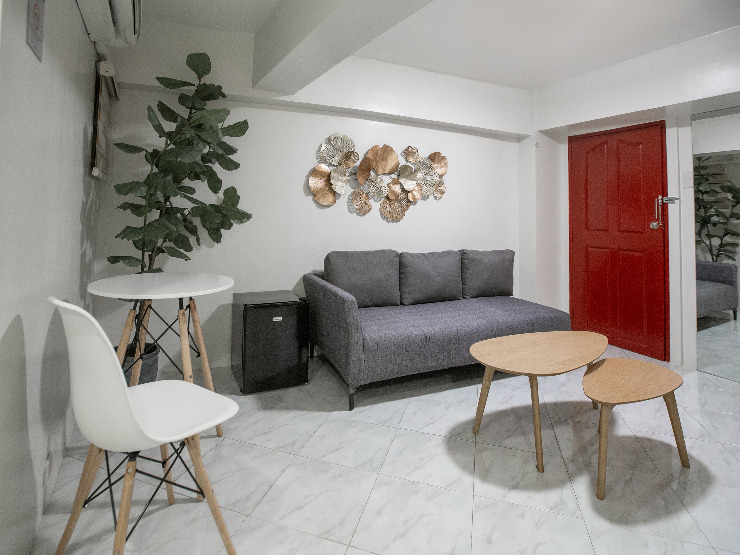 Circuit Hostel by OYO Rooms