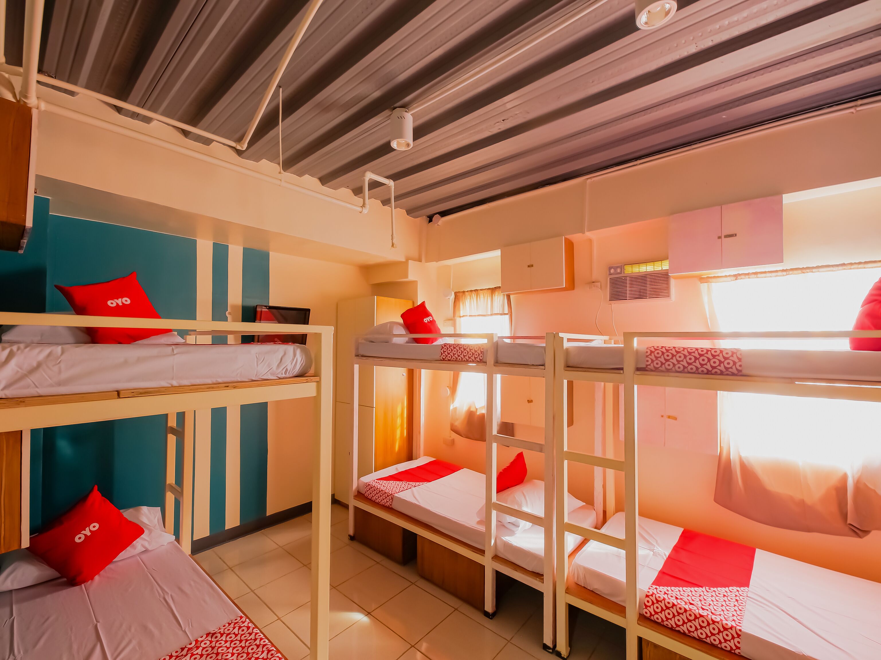 Crowne One Condo by Oyo Rooms