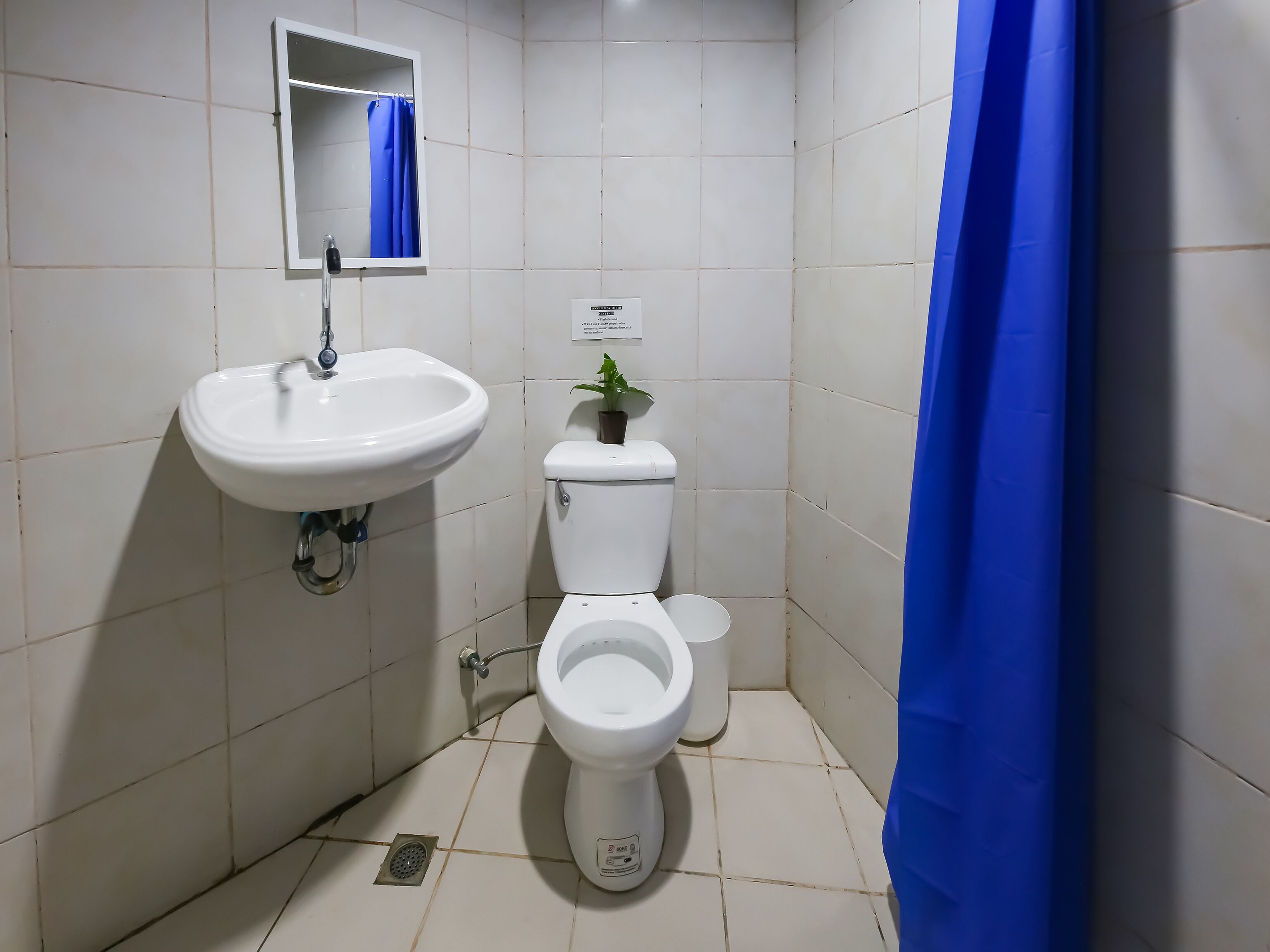 Crowne One Condo by Oyo Rooms