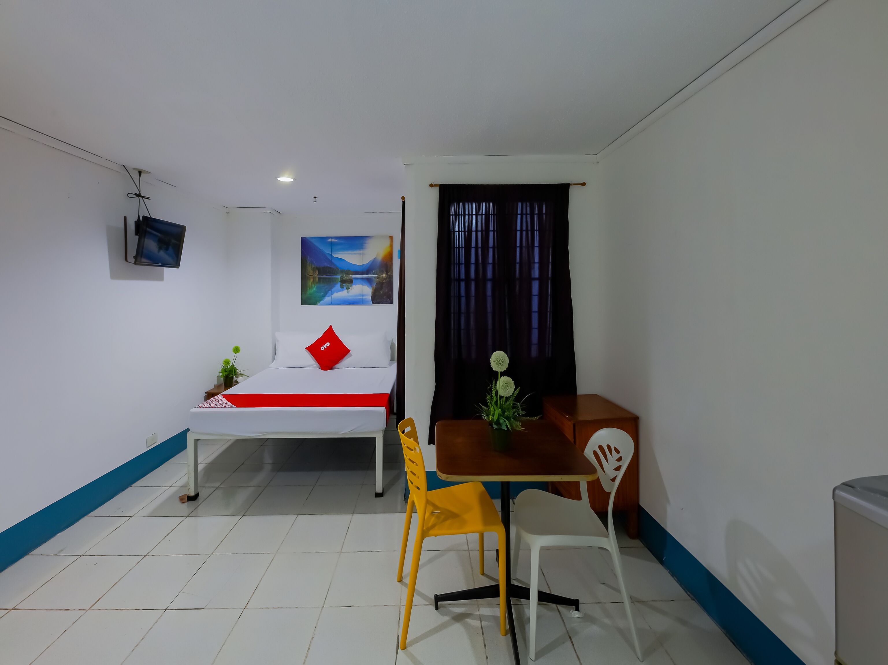 Crowne One Condo by Oyo Rooms