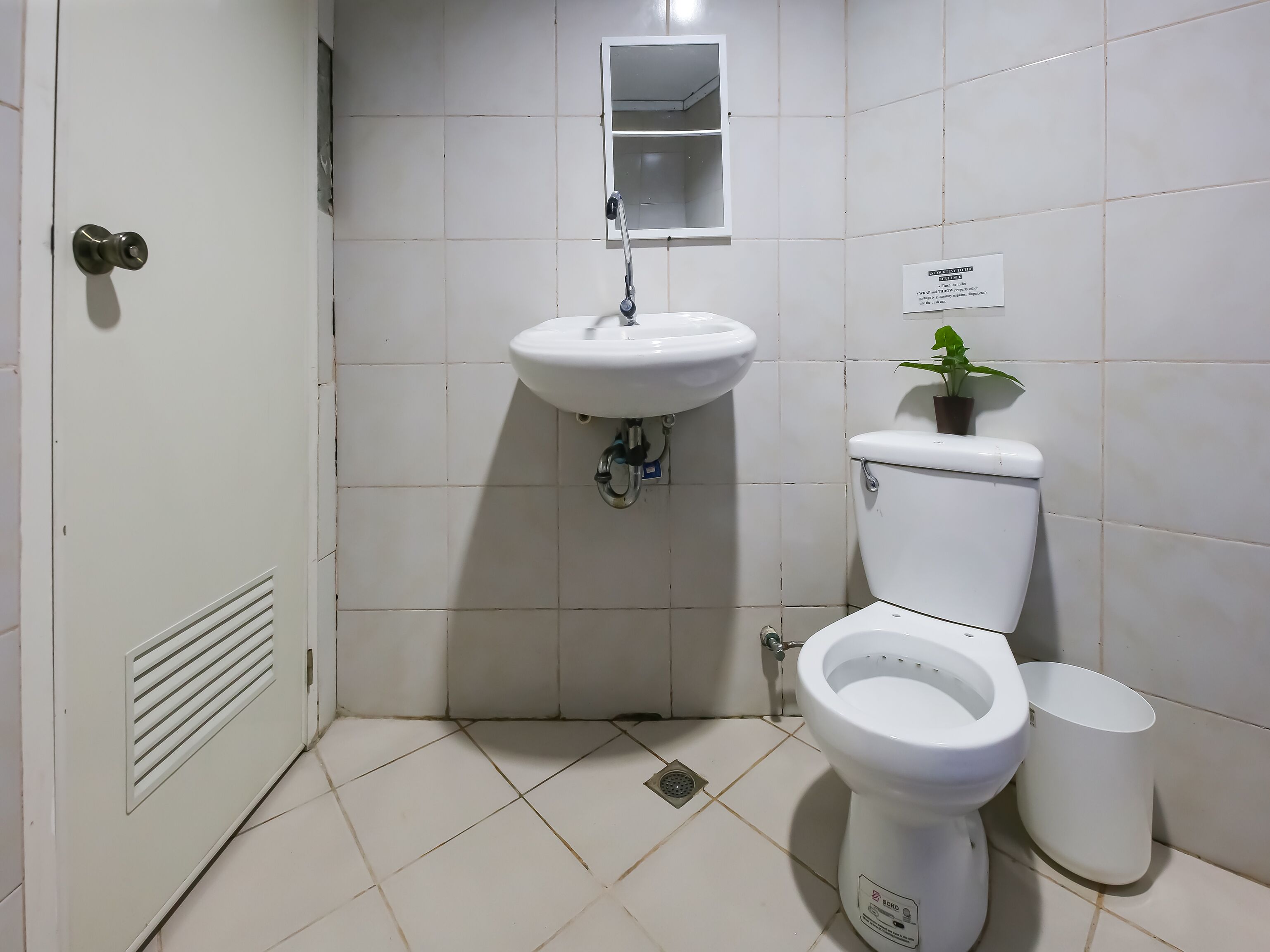 Crowne One Condo by Oyo Rooms