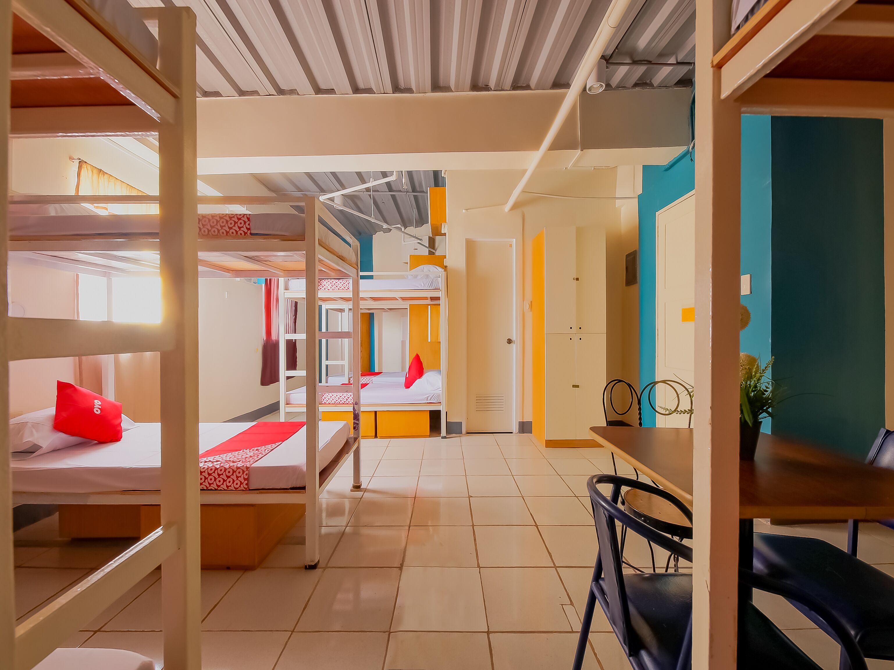 Crowne One Condo by Oyo Rooms