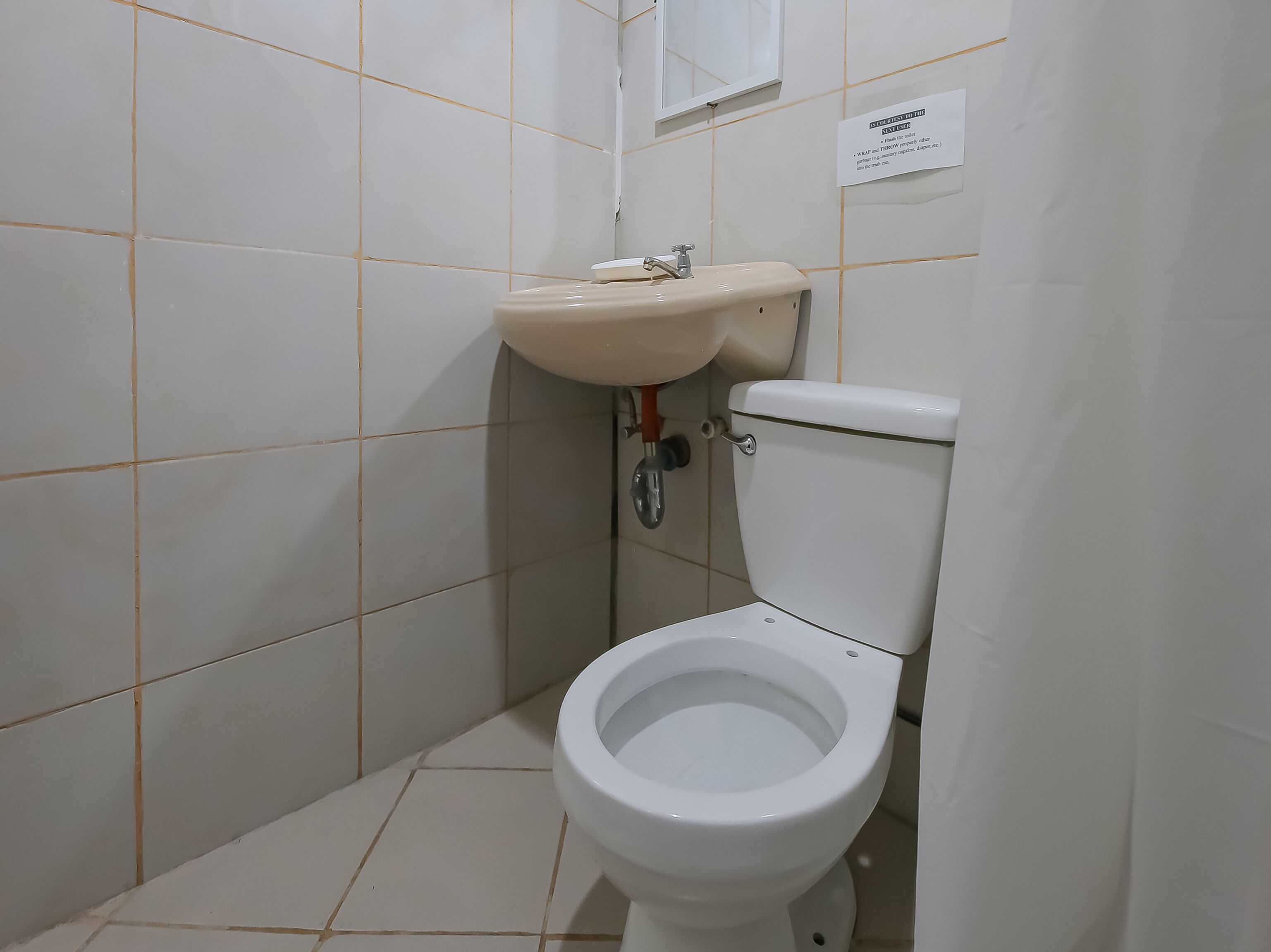 Crowne One Condo by Oyo Rooms