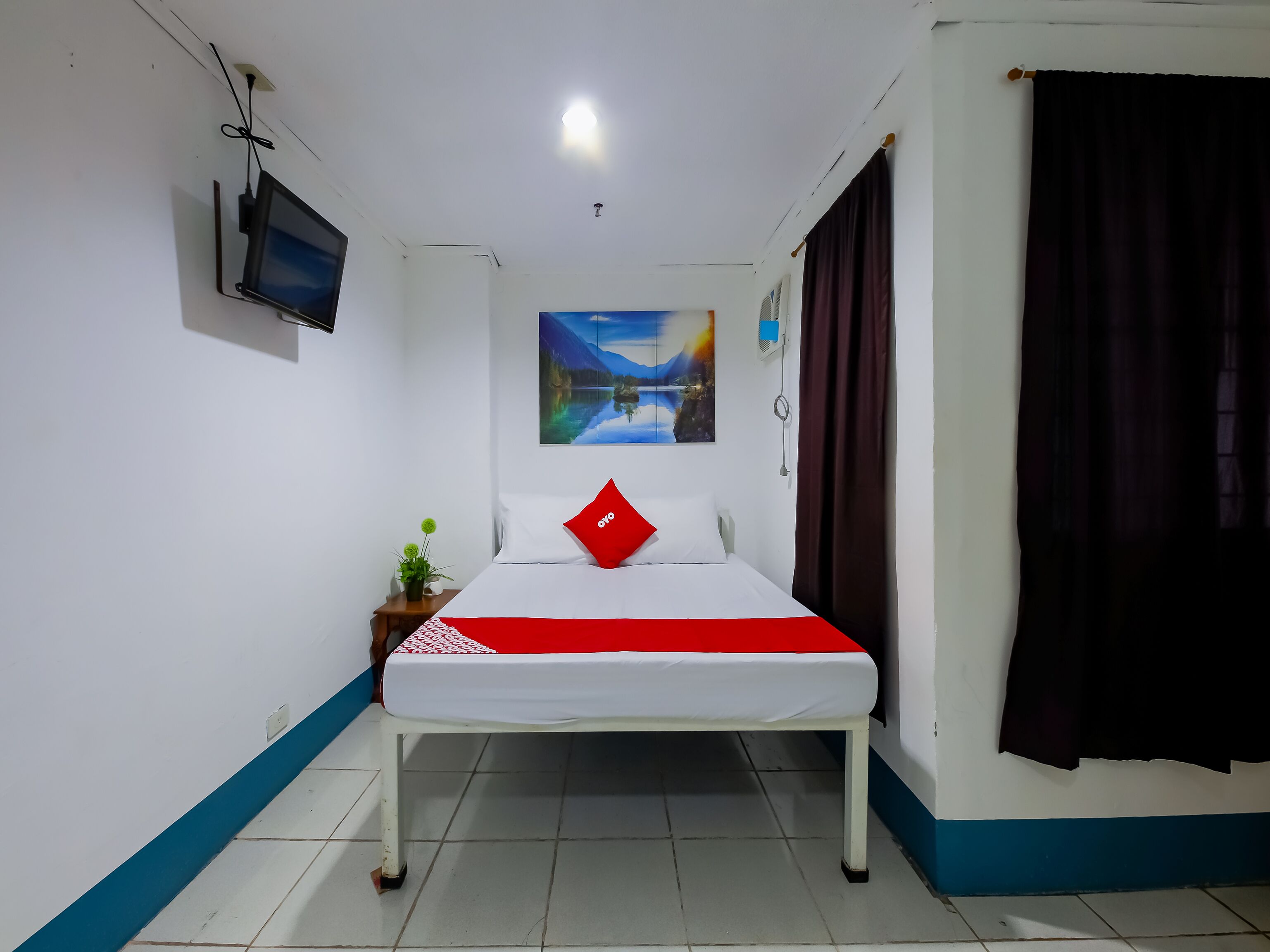 Crowne One Condo by Oyo Rooms