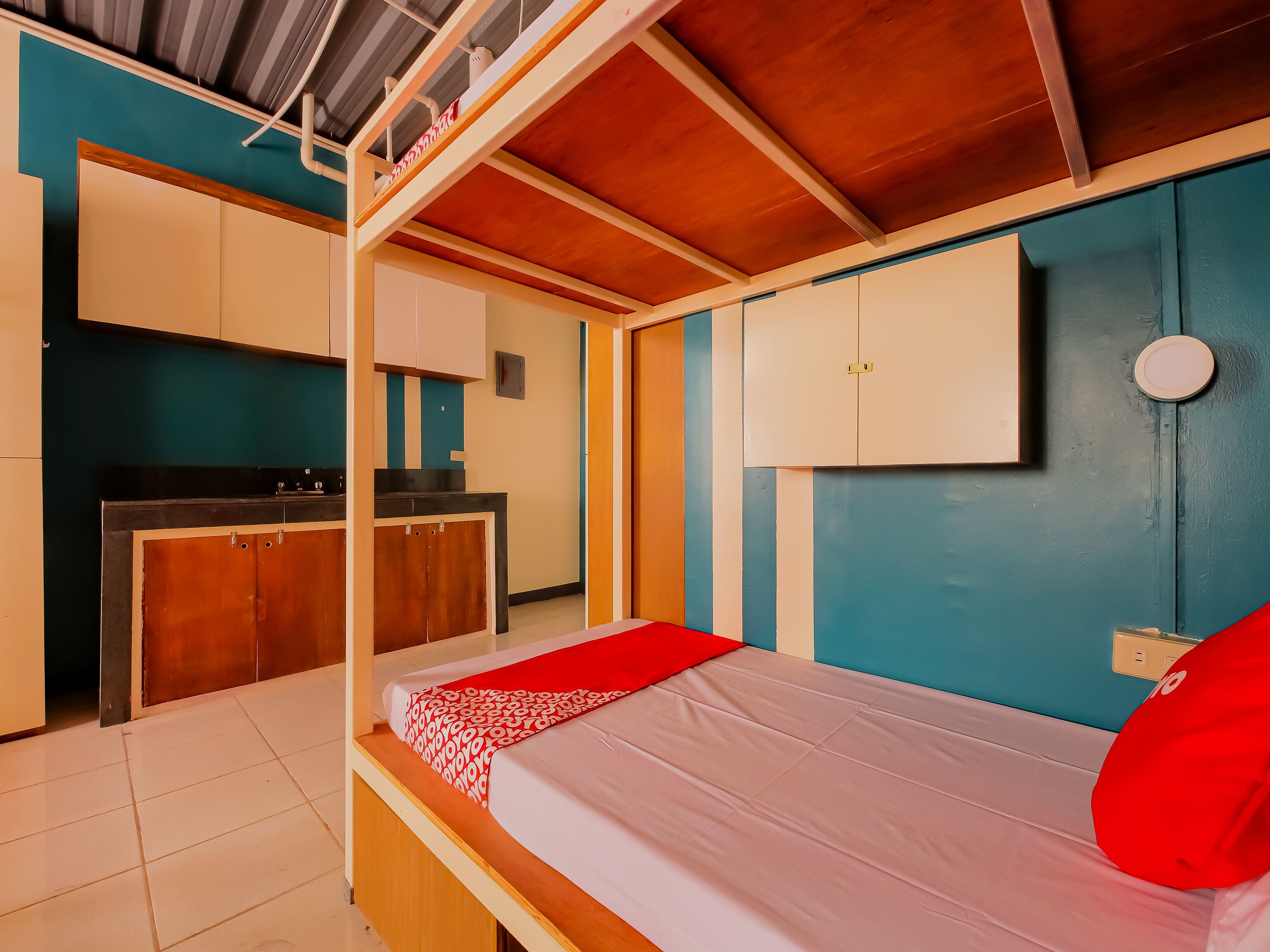 Crowne One Condo by Oyo Rooms