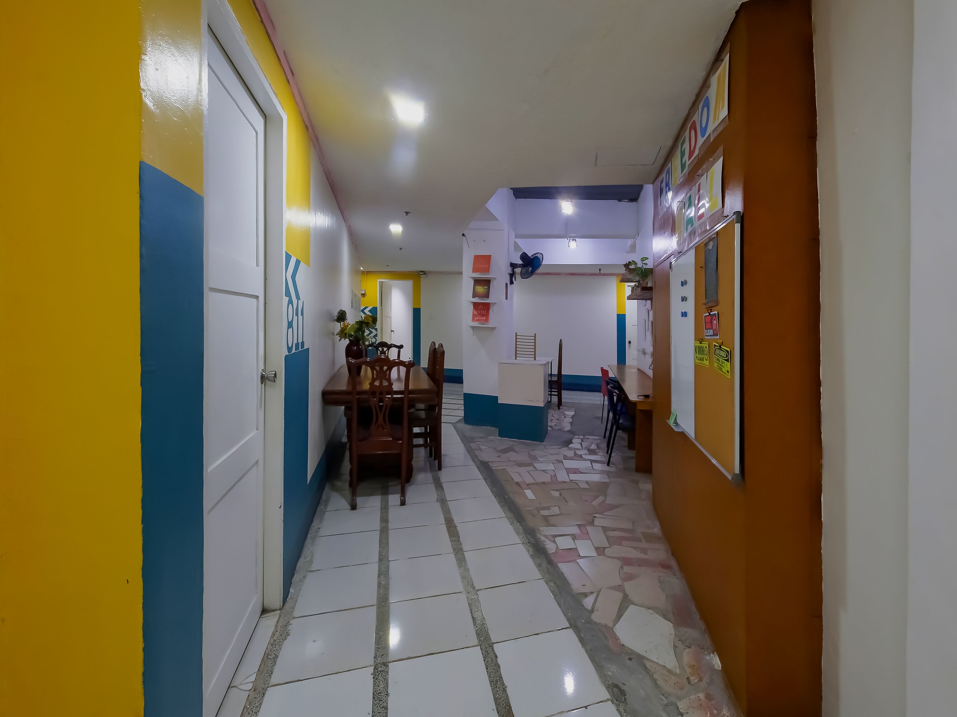 Crowne One Condo by Oyo Rooms