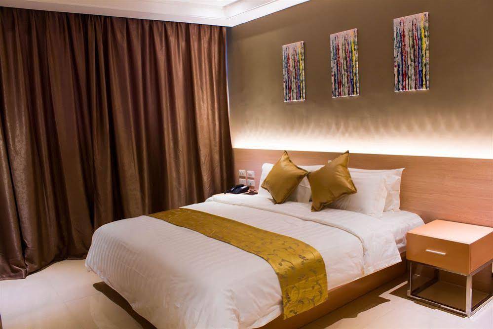 Dela Chambre Hotel