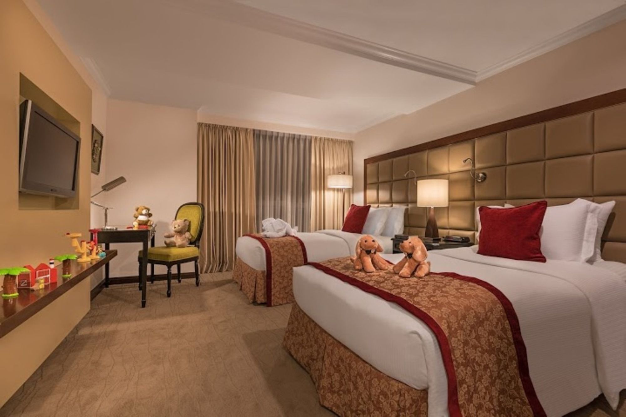 Discovery Suites
