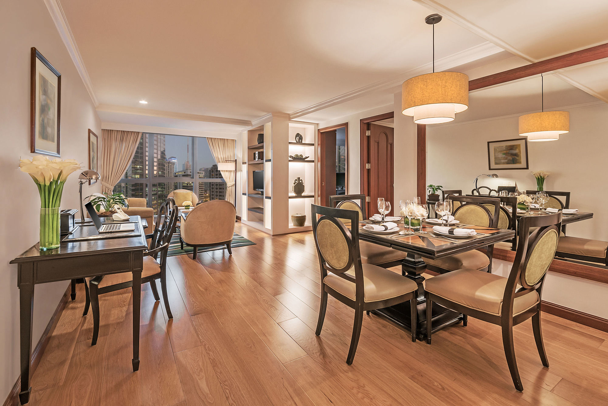 Discovery Suites