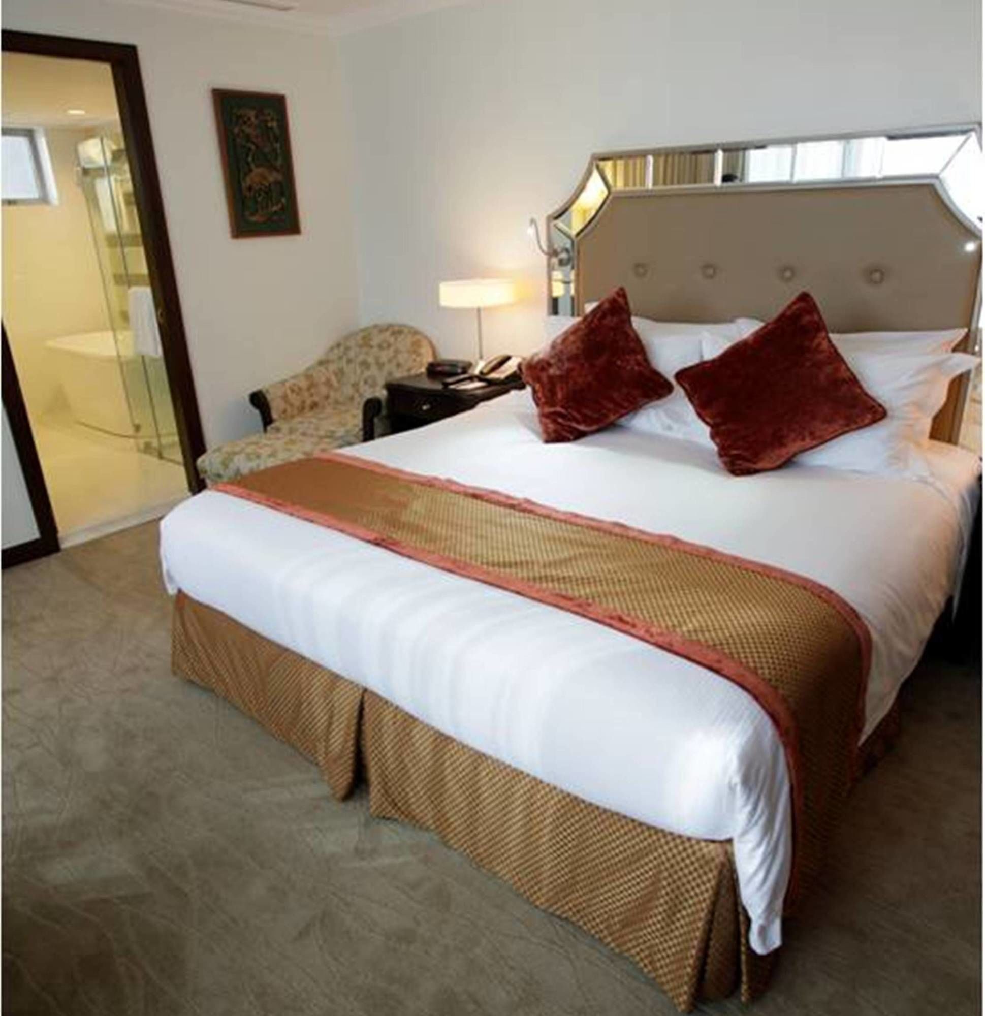 Discovery Suites