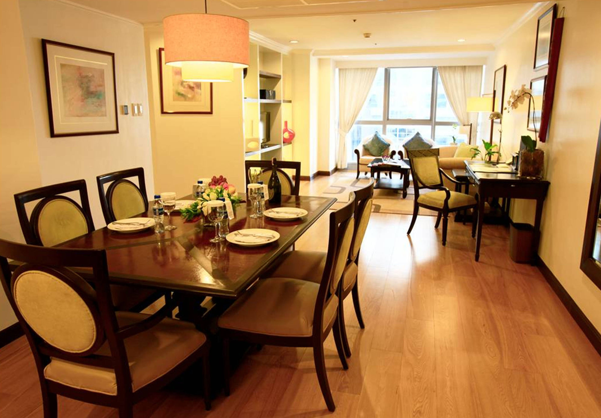 Discovery Suites