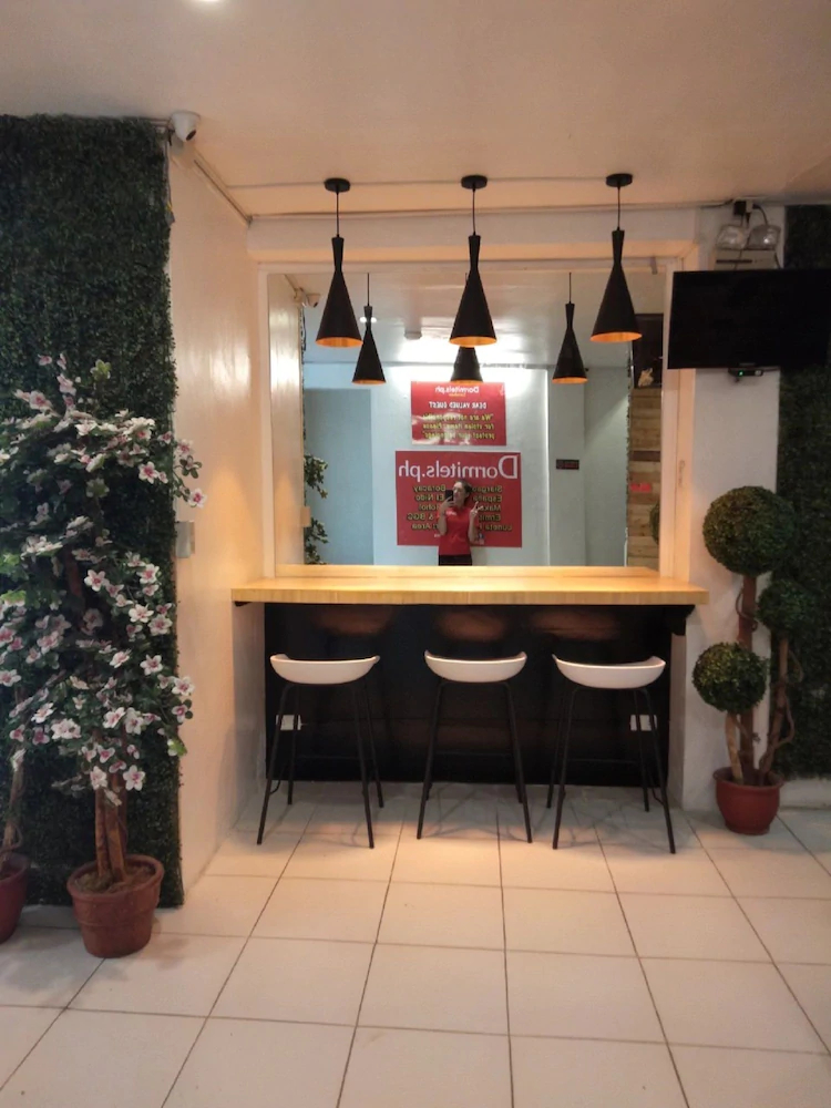 Dormitels.ph Earnshaw Manila
