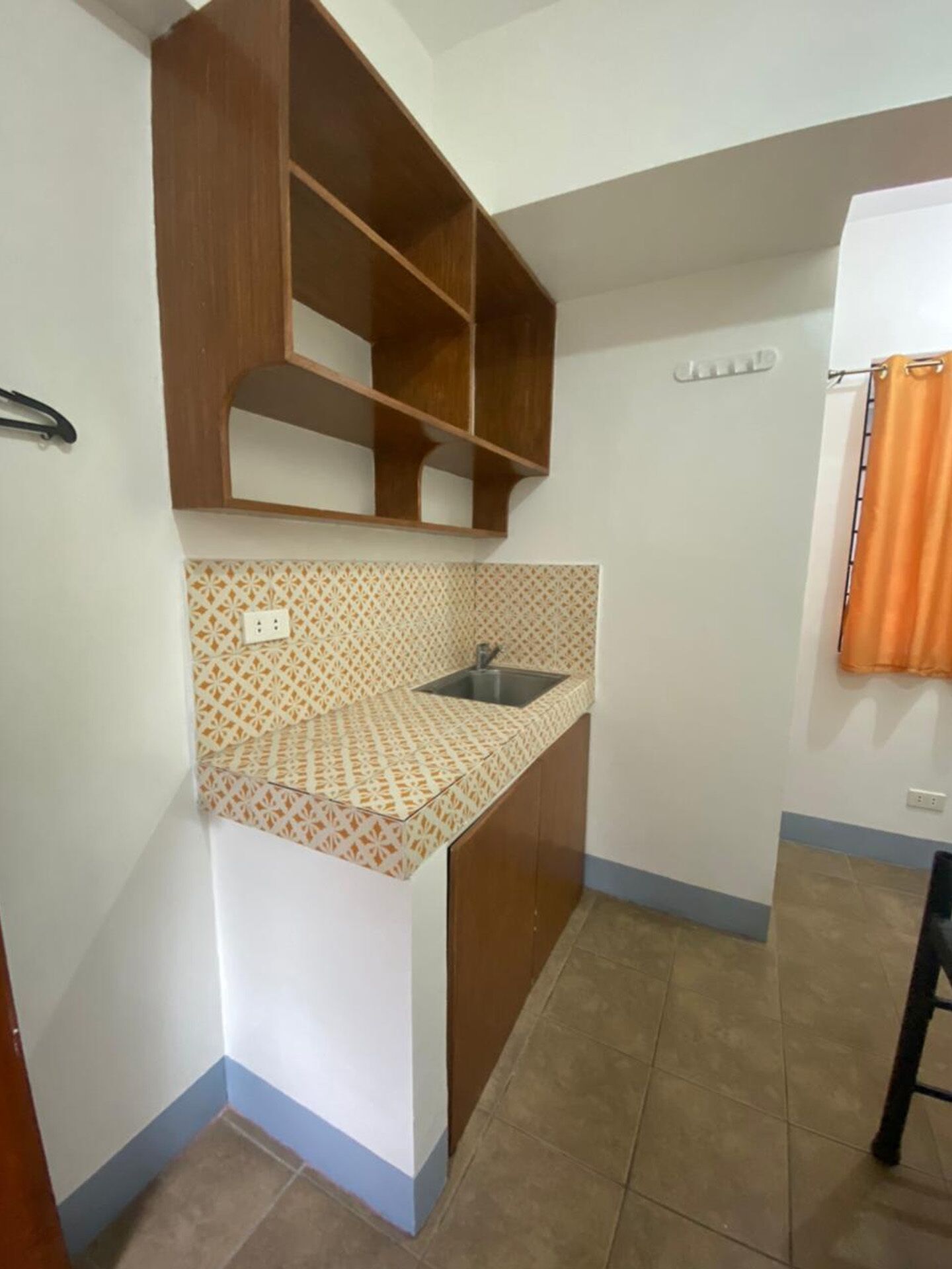 Eisen Apartelle by OYO Rooms