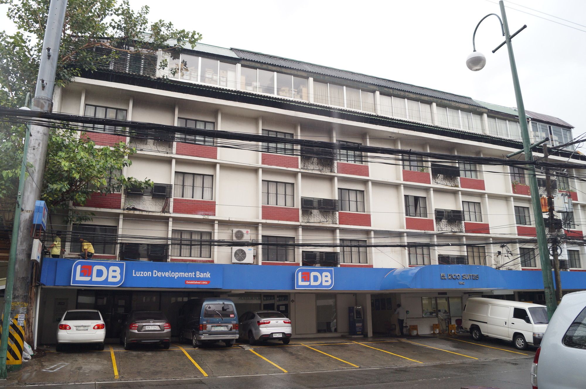 El Rico Suites