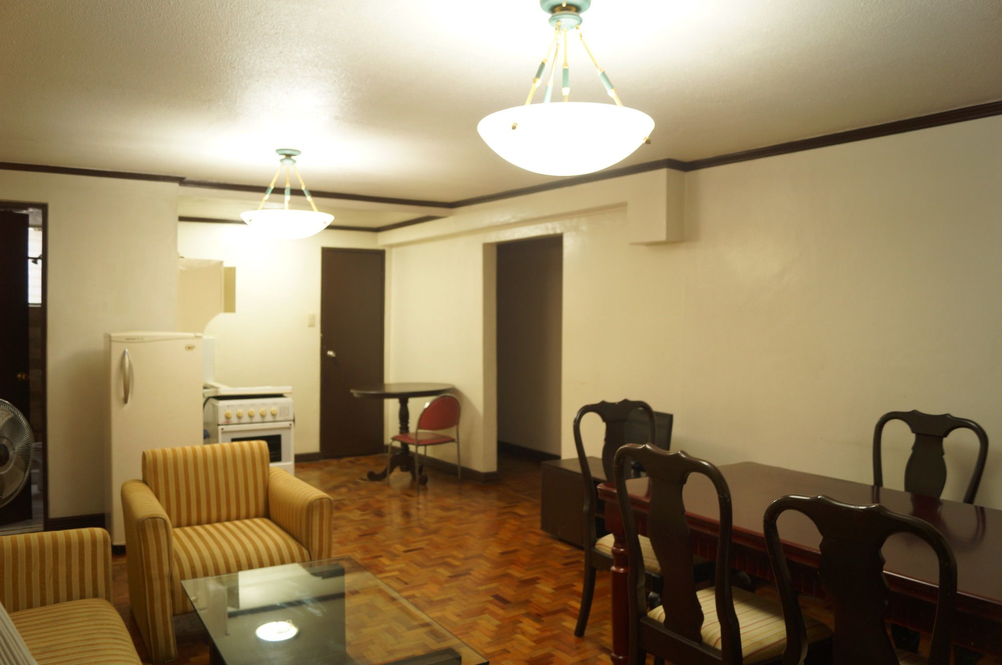El Rico Suites